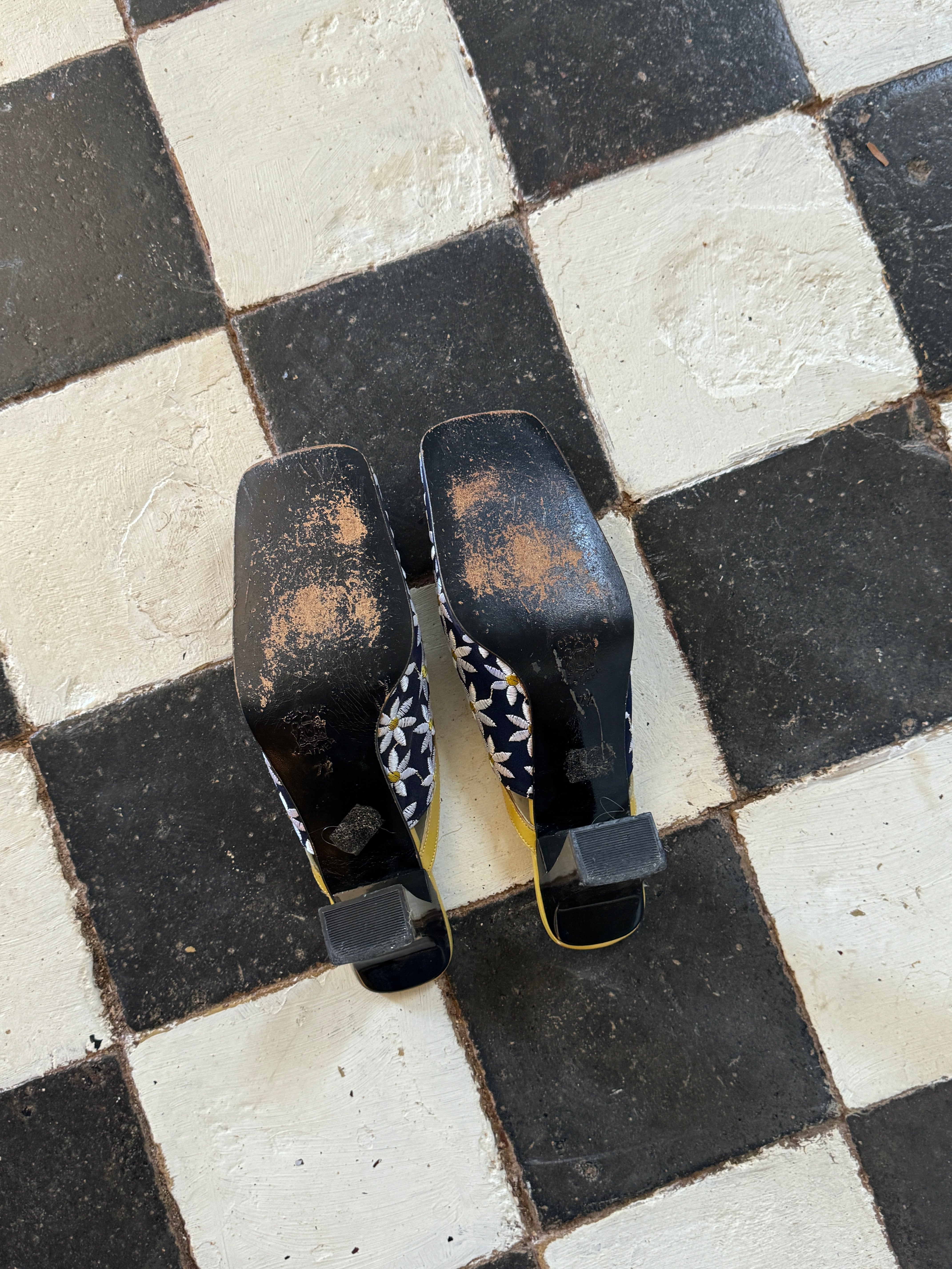 Vintage Y2K Leather Square Toe Daisy Mules