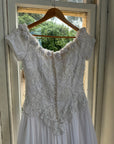 Vintage 80s 3D Floral Off Shoulder Bridal Gown and Veil