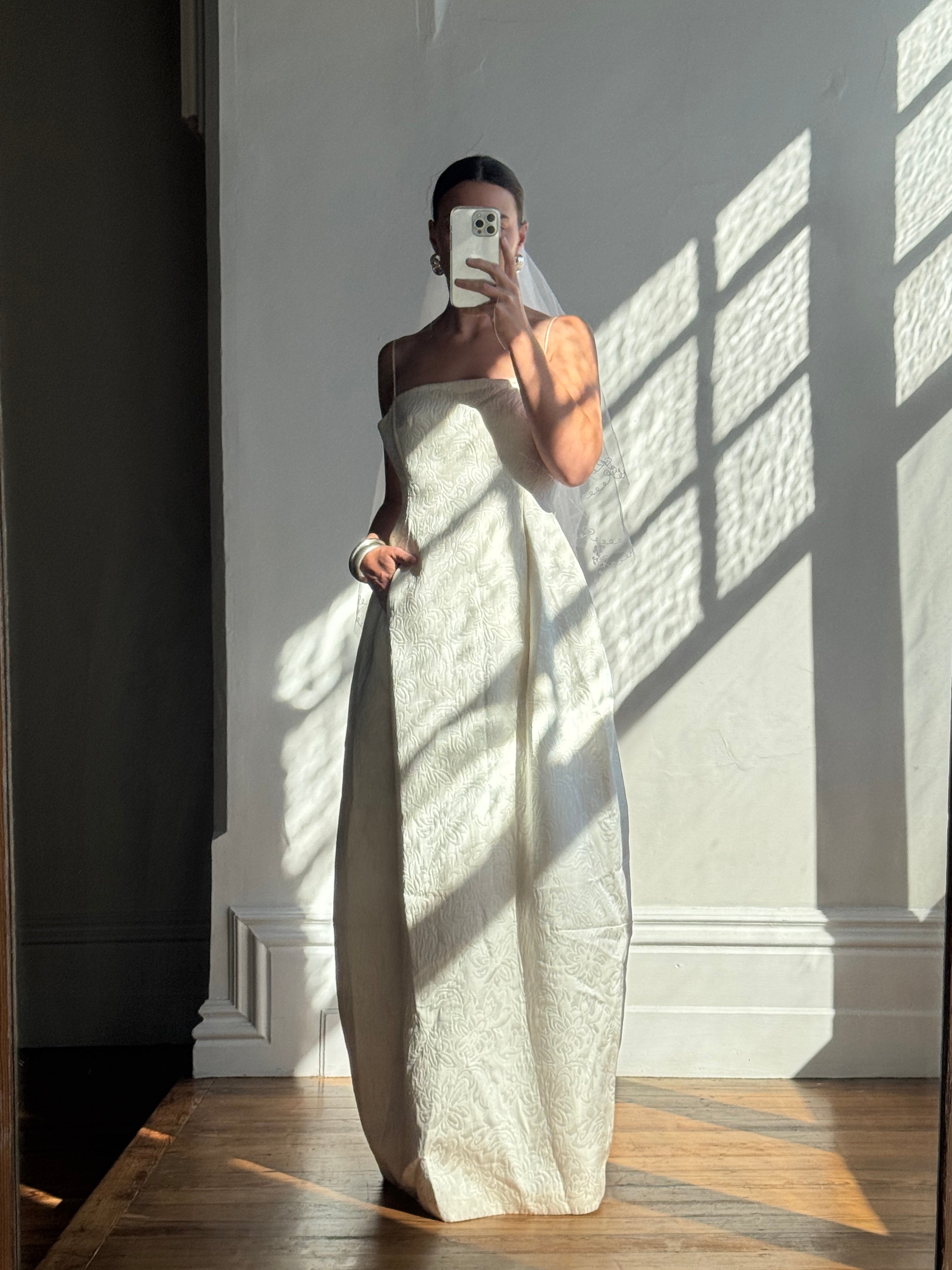Vintage Y2K Pearl Brocade Tailored Strappy Gown