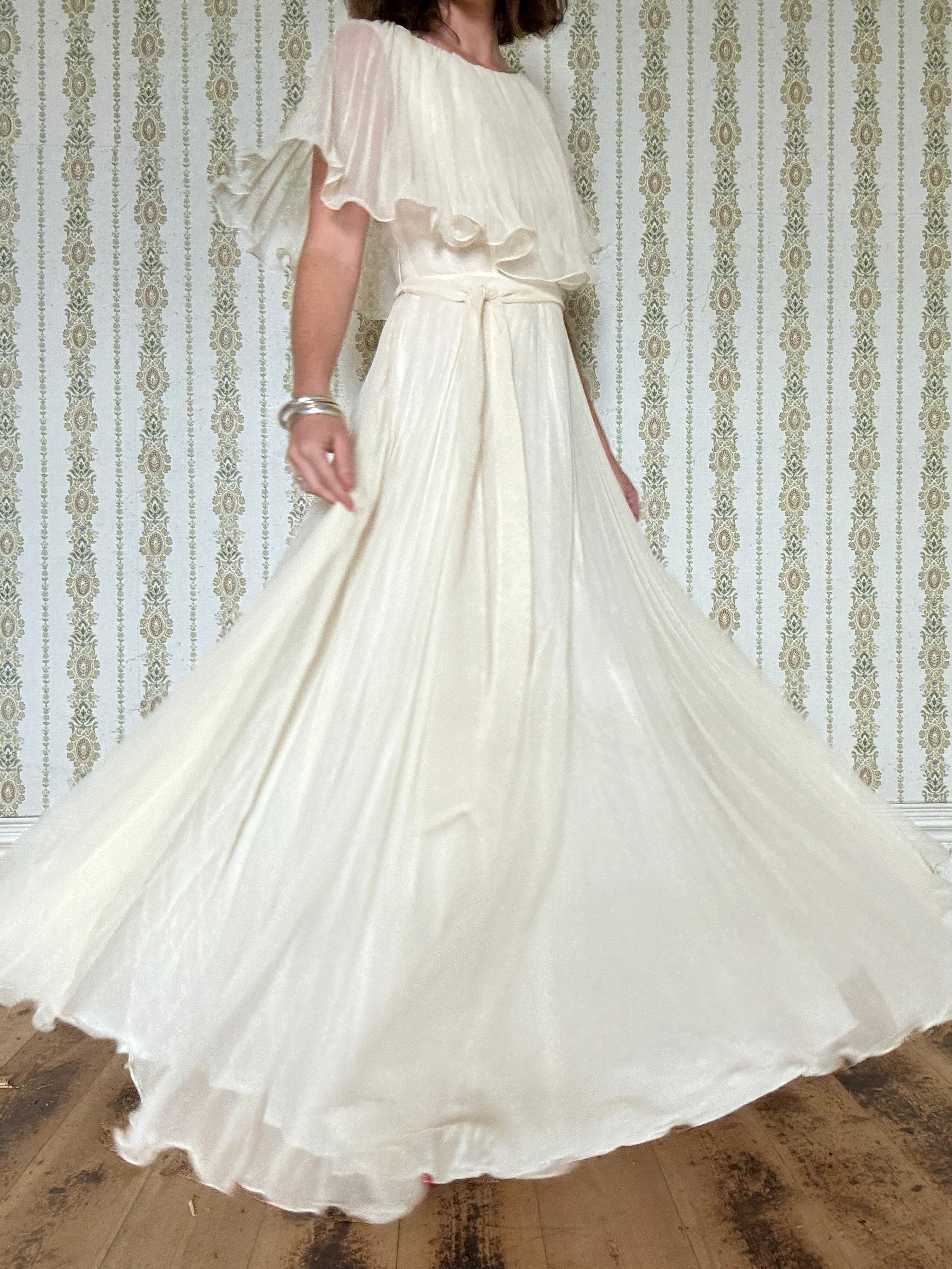Vintage 60s Pleated Flutter Maxi Creme