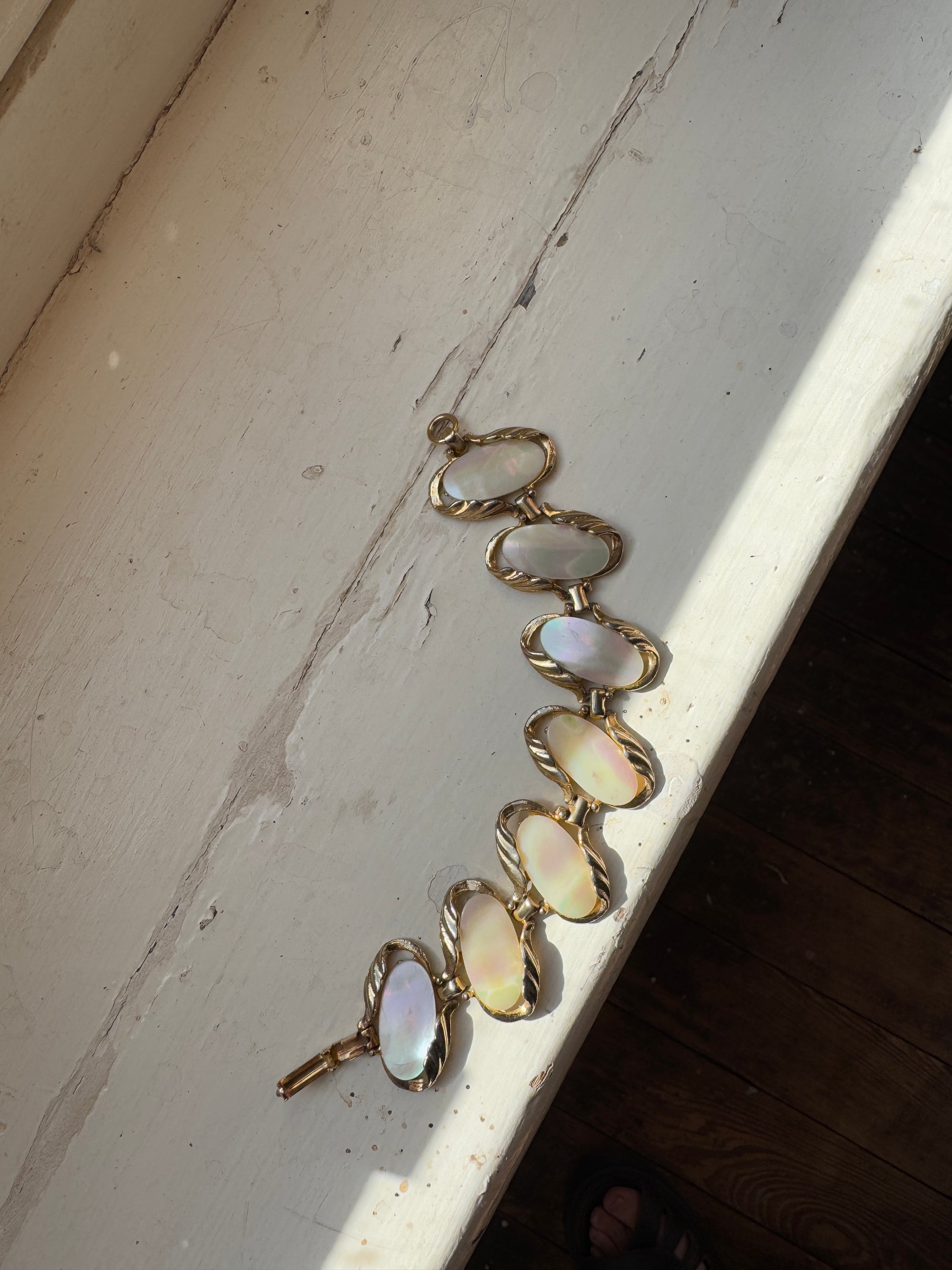 Vintage Mother of Pearl Art Deco Bracelet Gold