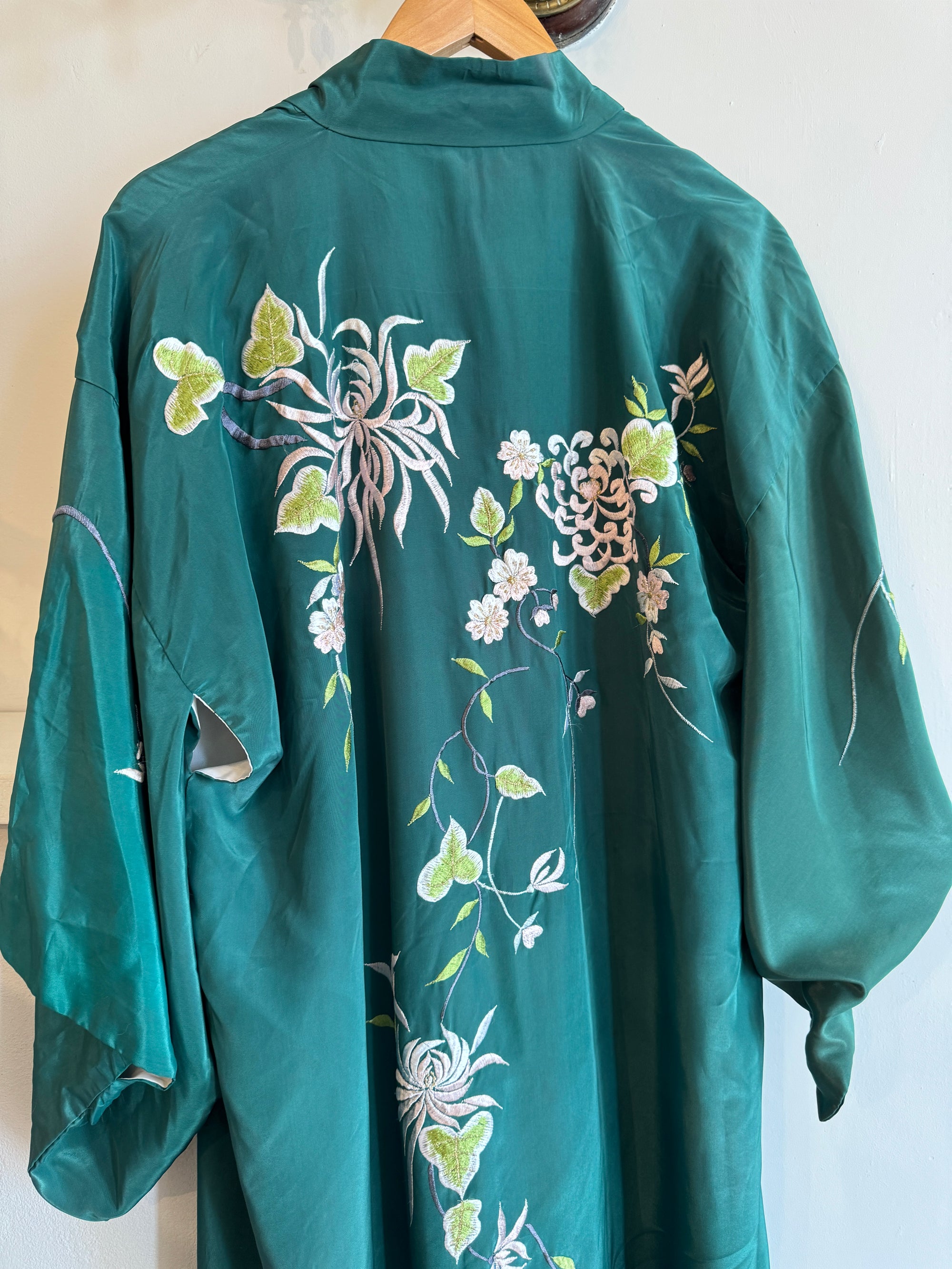 Vintage Japanese Embroidered Kimono Teal