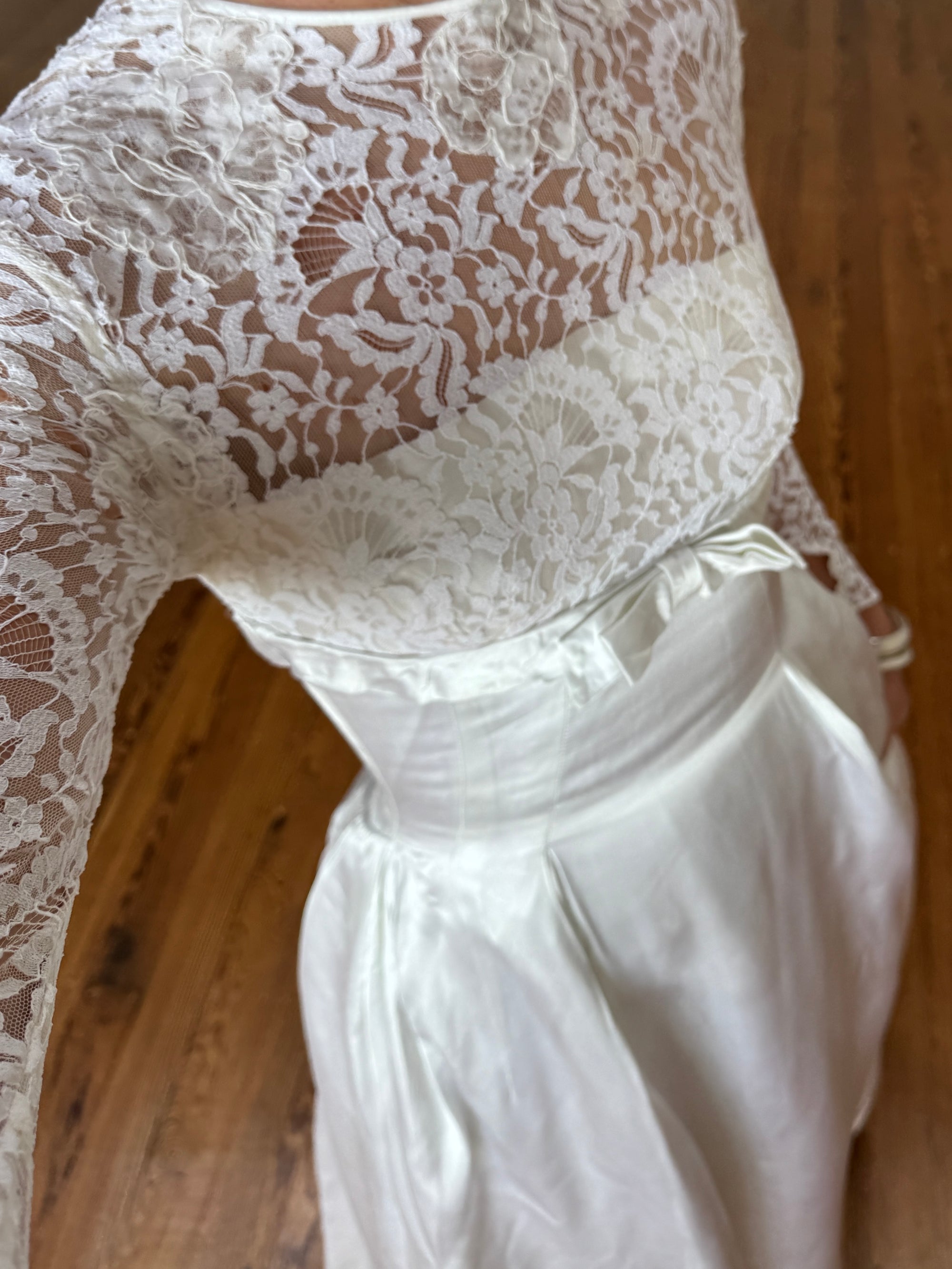 Vintage 50s Reworked Lace Long Sleeve Satin Wedding Gown With Bow