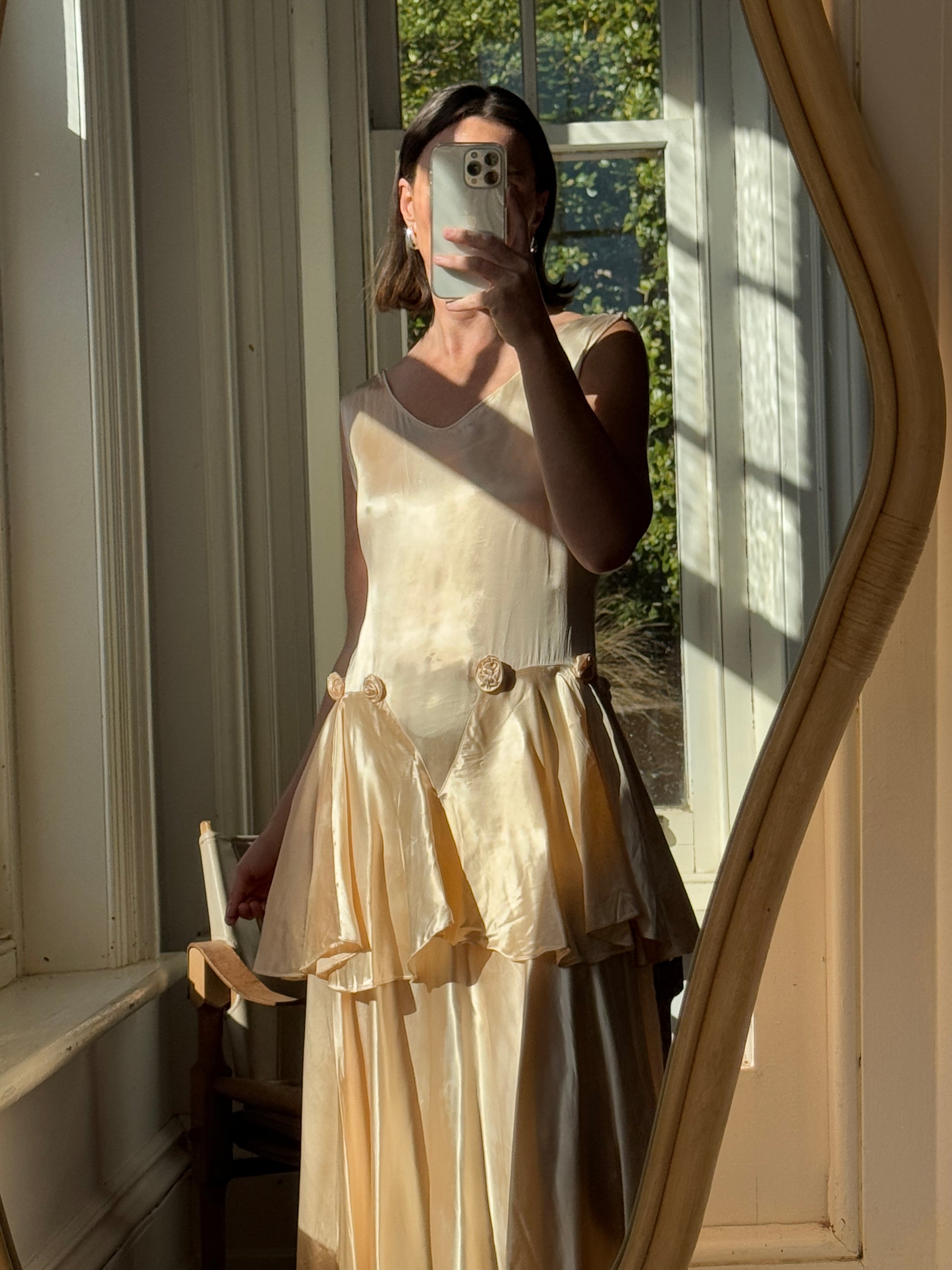 Vintage 20s Flapper Champagne Wedding Dress With Rosettes