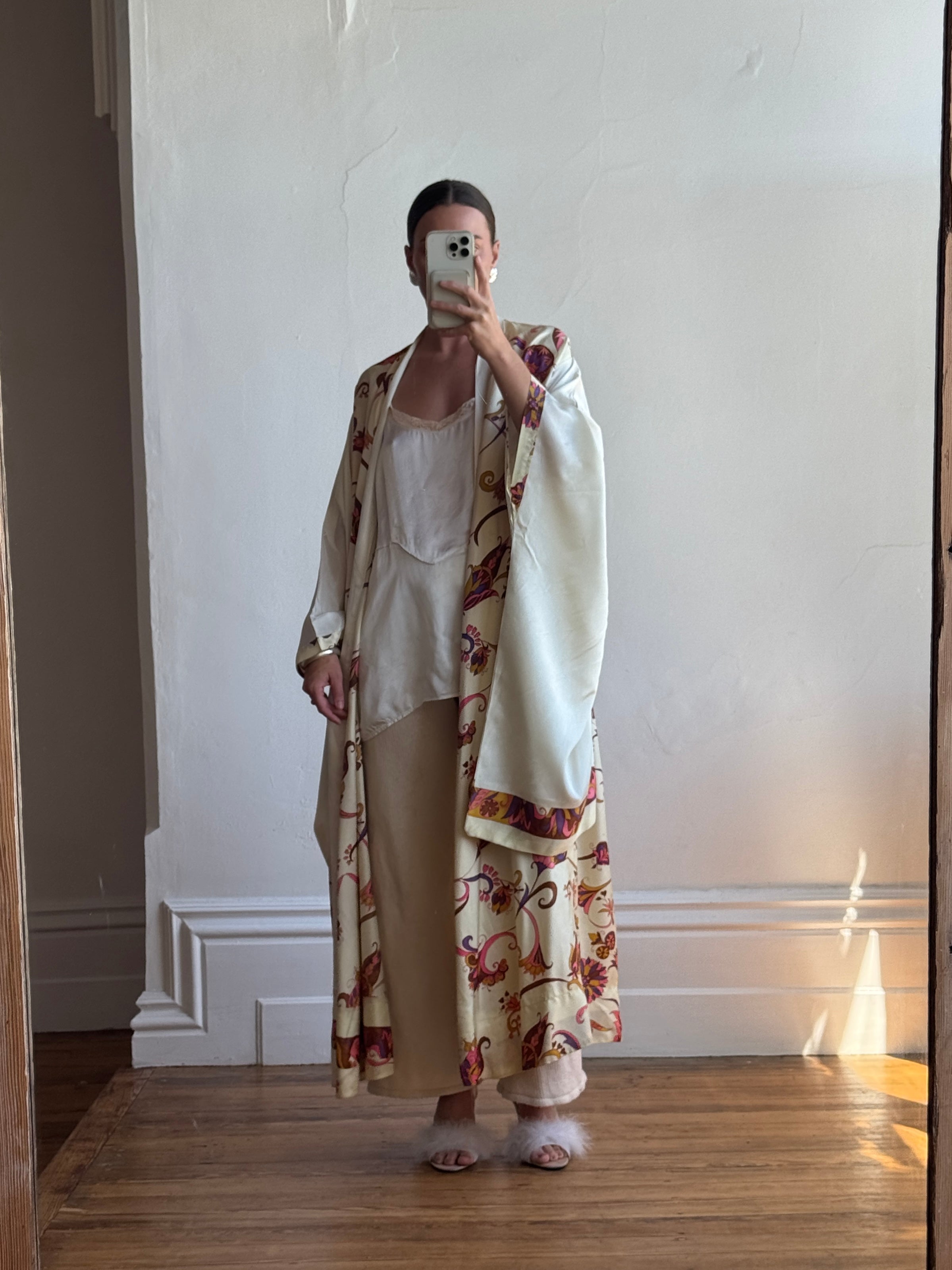 Vintage 70s Cream Oriental Floral Robe