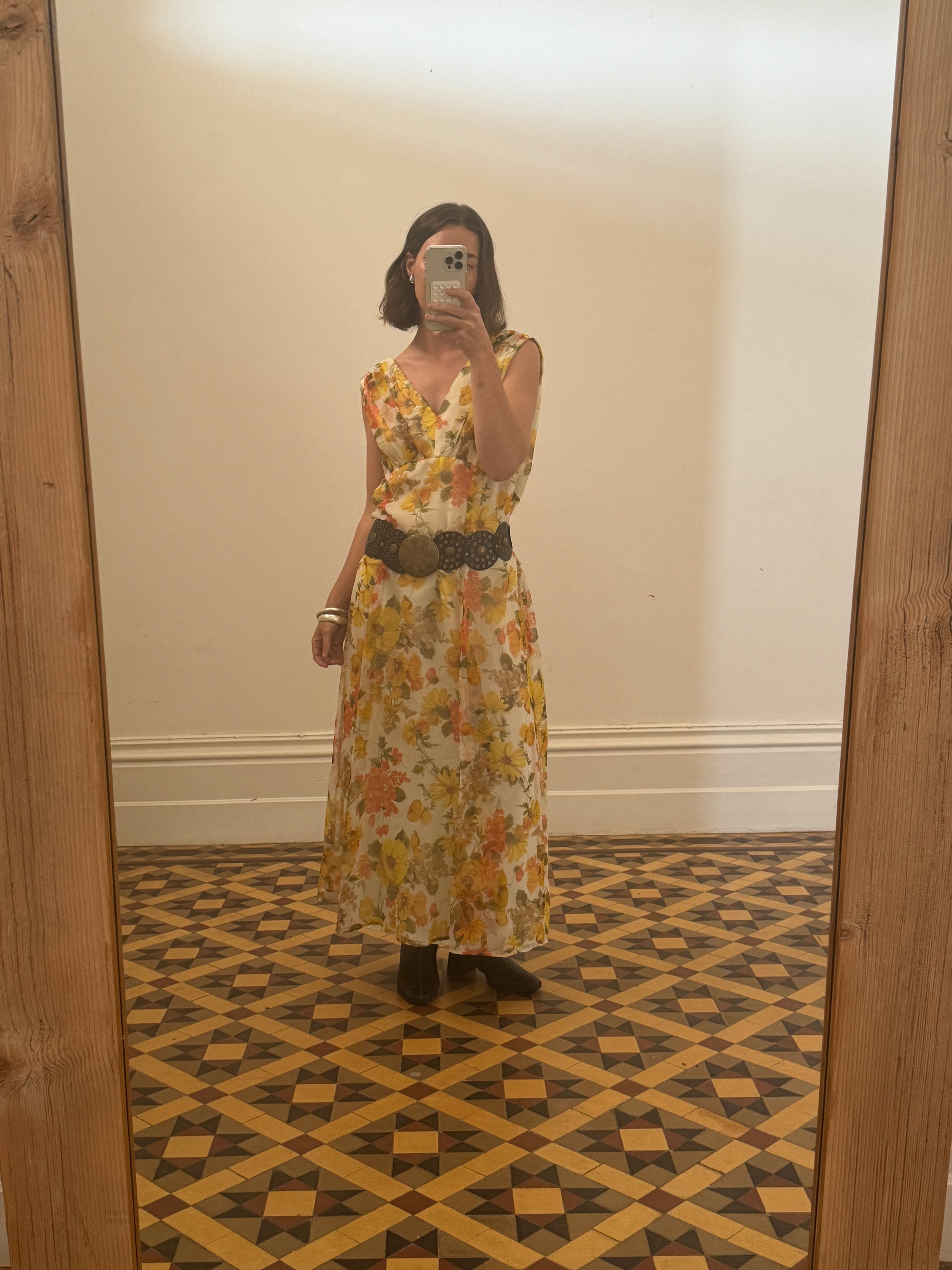 Vintage 70s Garden Soiree Autumn Floral V Neck Dress