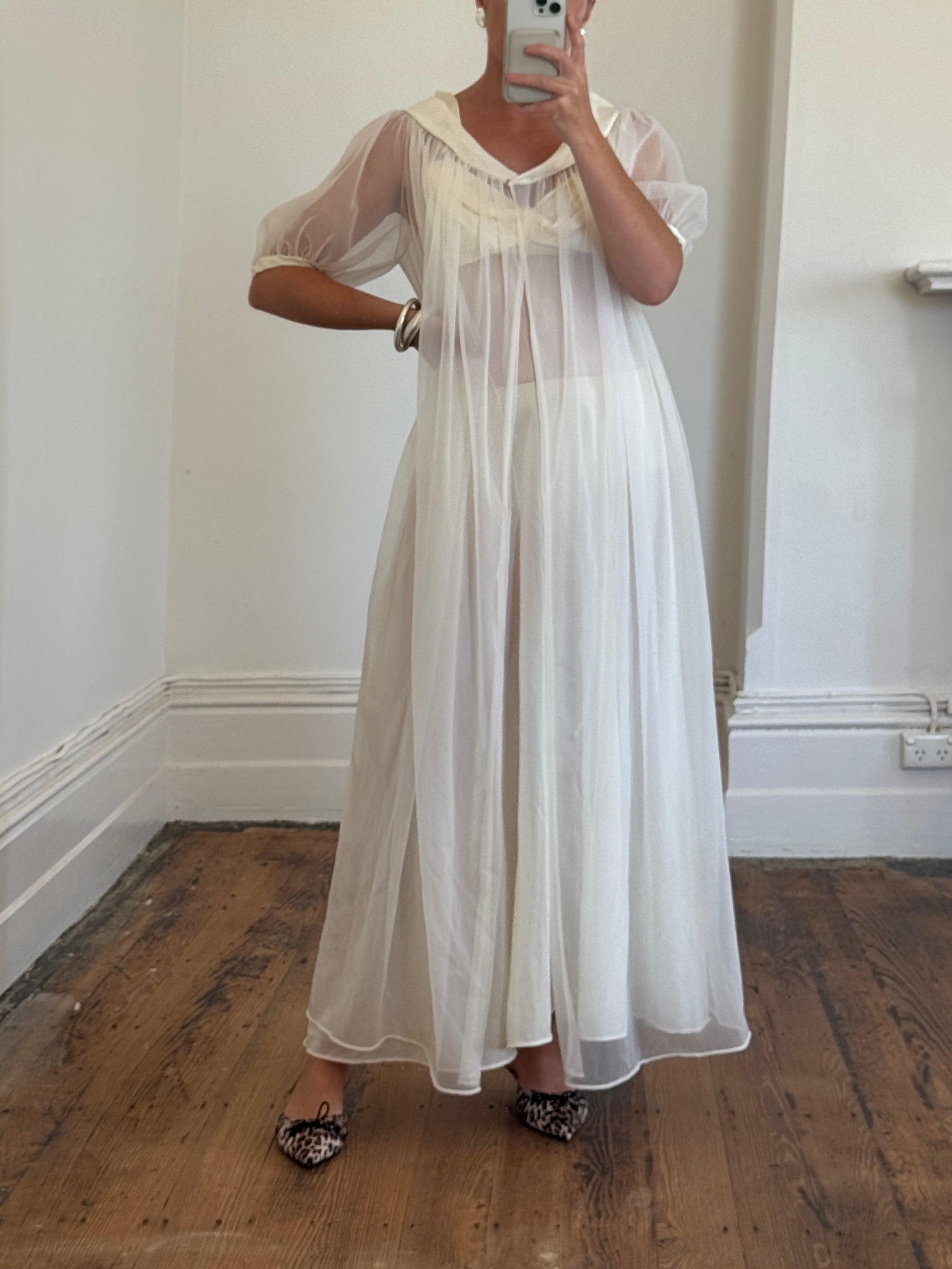 Vintage 50s Chiffon Bow Peignoir Slip Set Creme