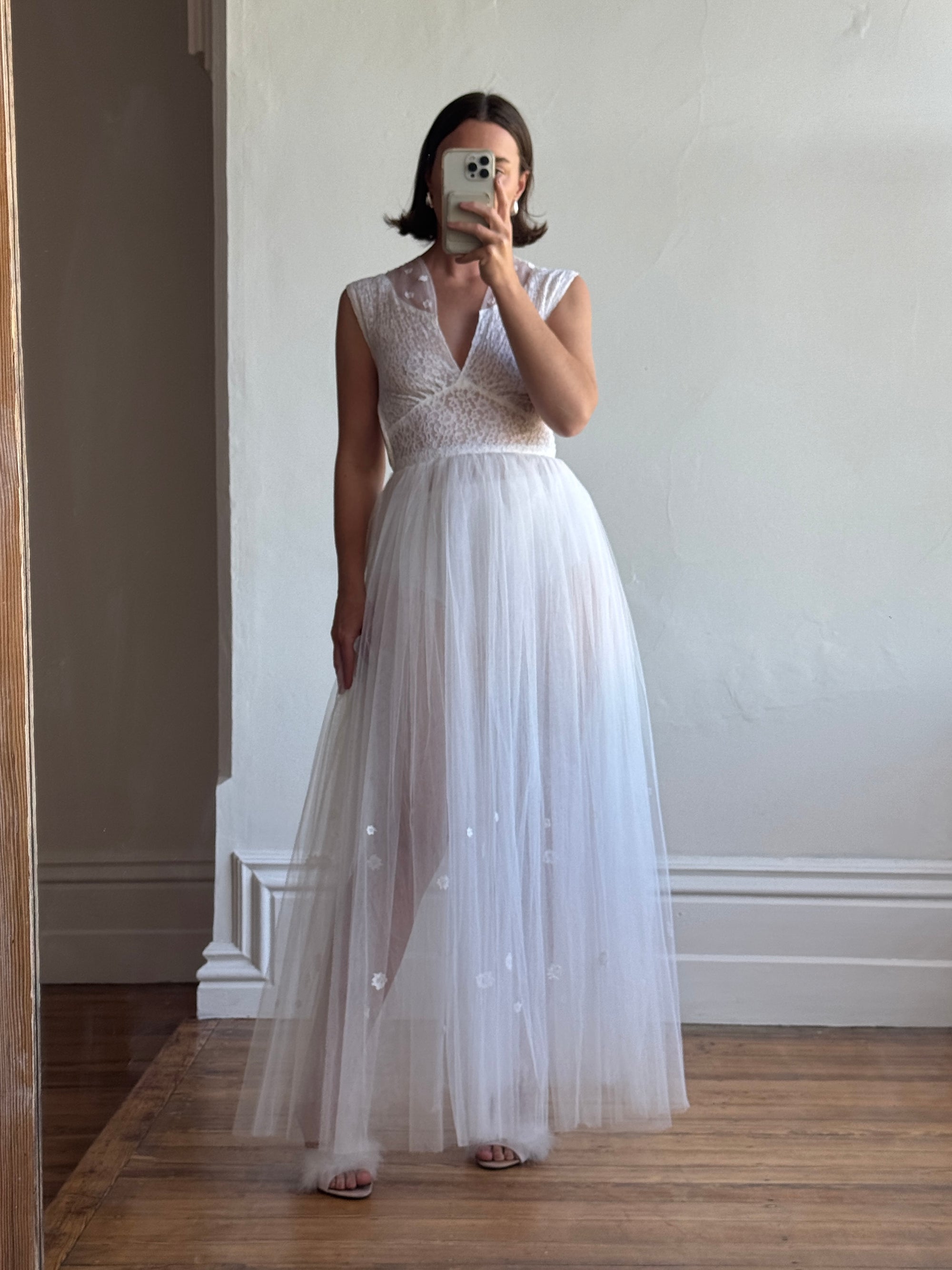 Vintage 40s Tulle Lace V Neck Daisy Wedding Dress