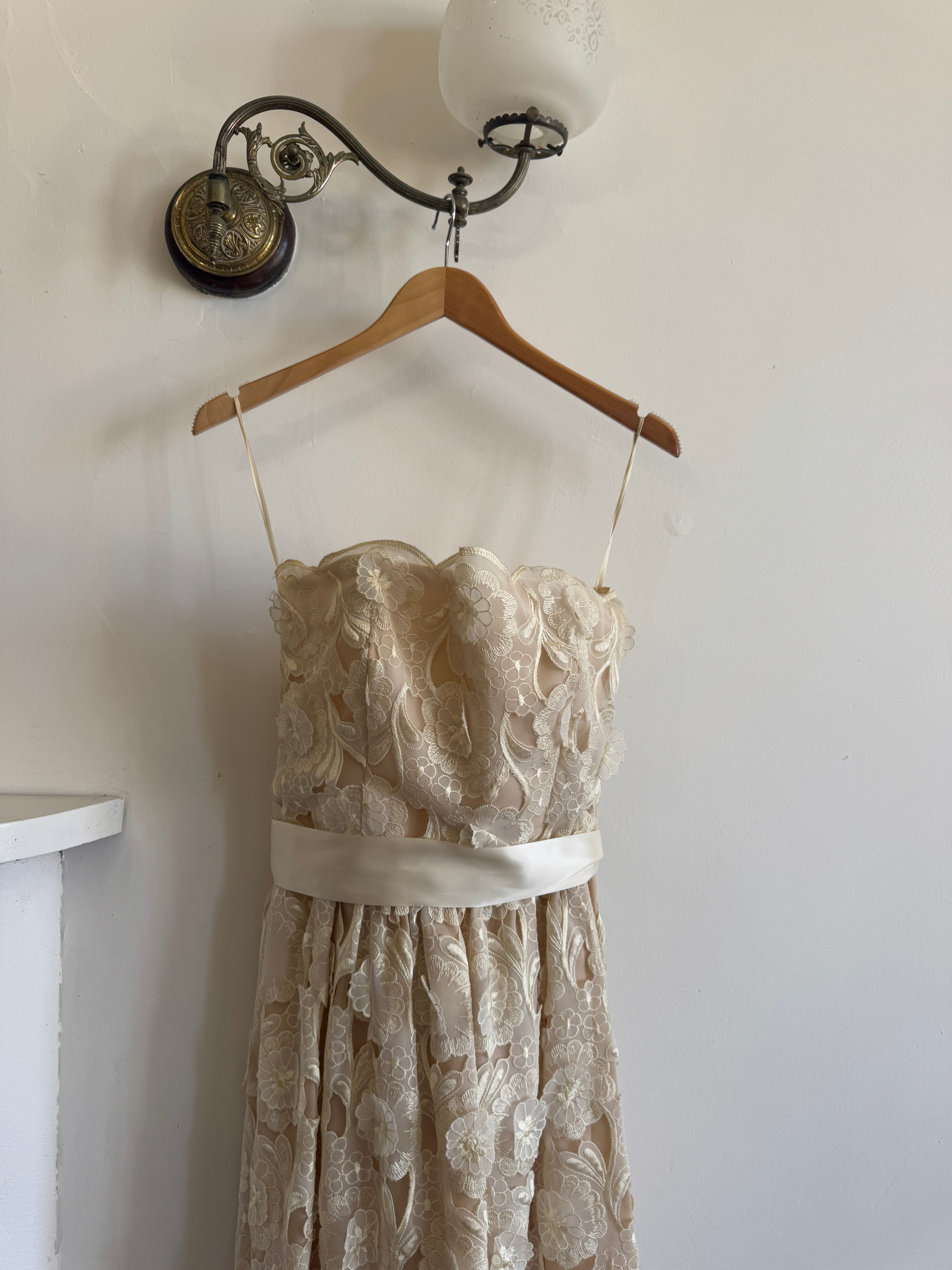 Vintage 70s Victor Costa 3D Lace Column Dress Creme