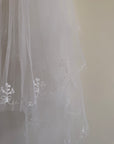 Vintage Single Layer Tulle Veiled Veil With Embroidered Edging