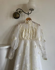 Vintage 60s 3D Creme Floral Applique Wedding Dress