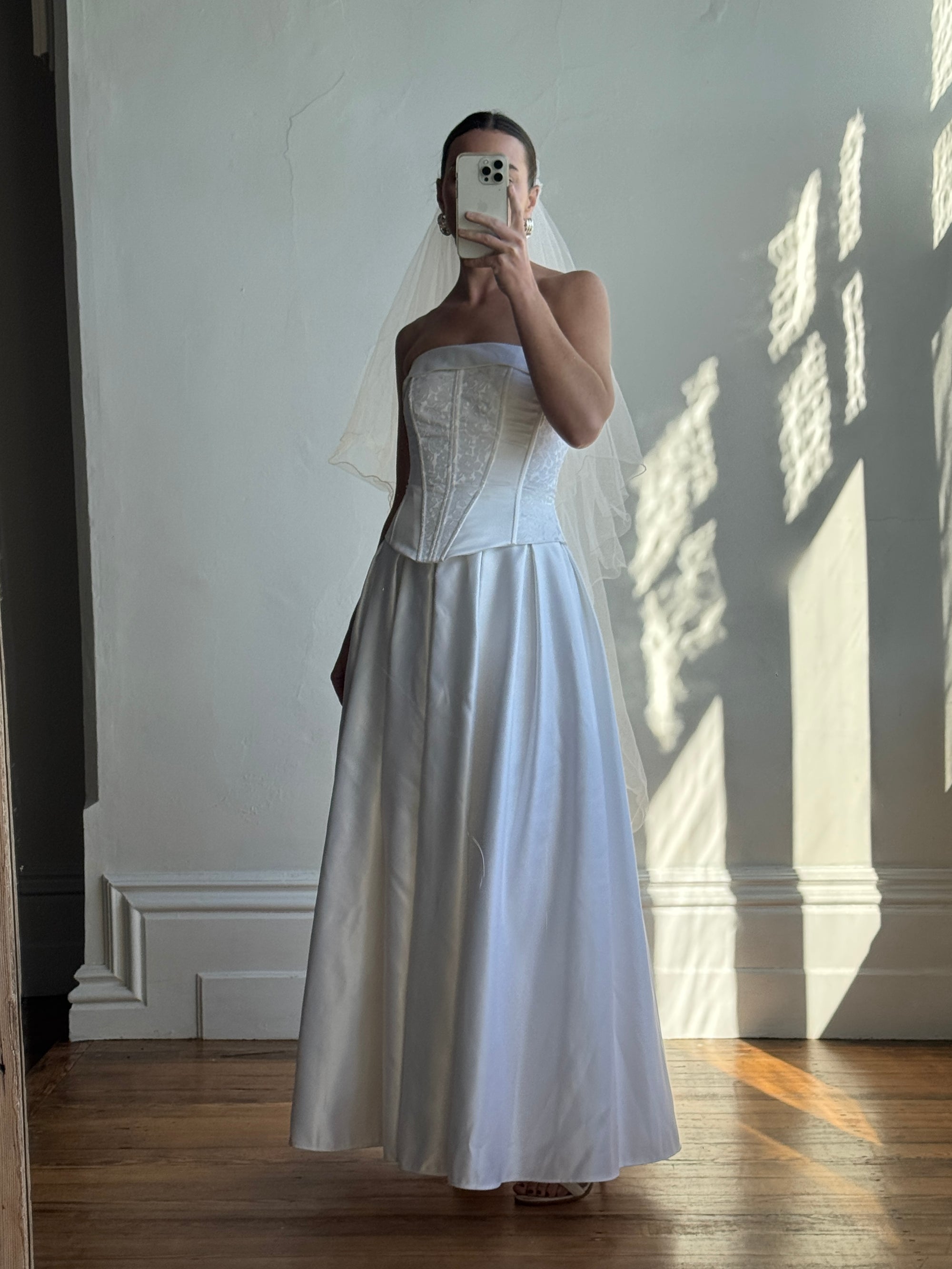 Vintage 80s Midi Length Chapel Tiered Veil