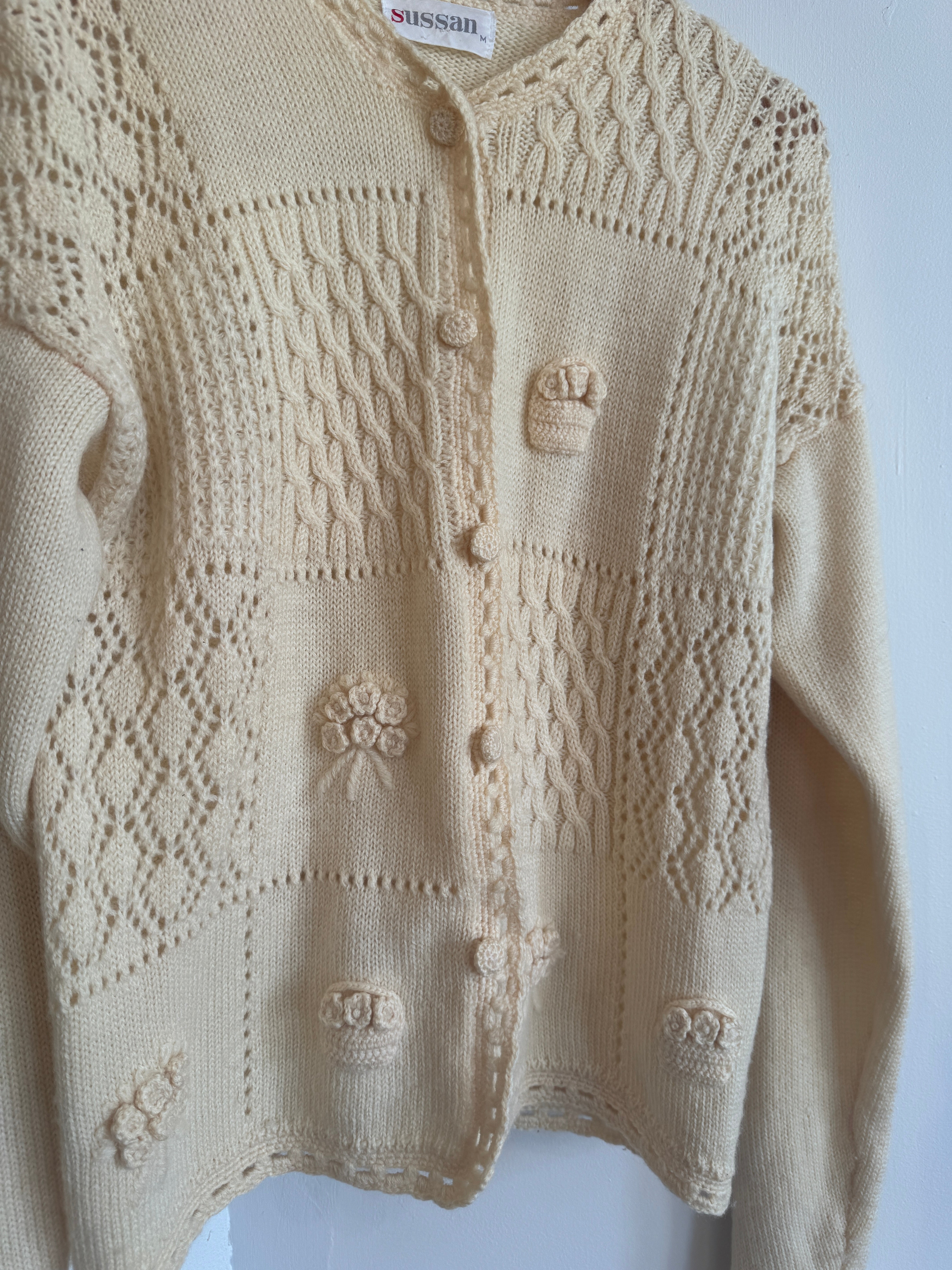 Vintage 90s Pure Wool Bouquet Knitted Cardi Creme