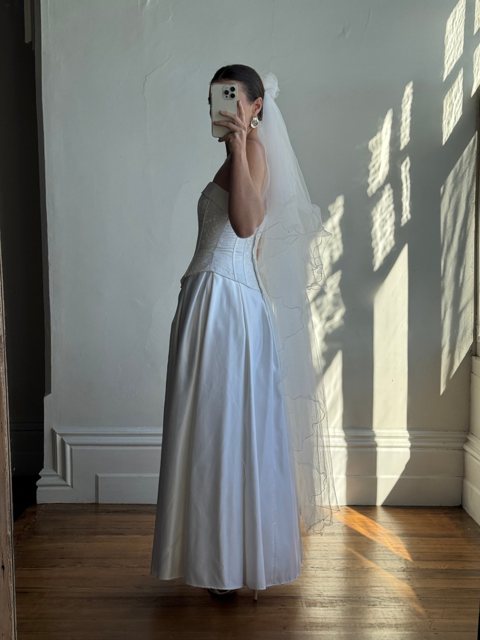Vintage 80s Midi Length Chapel Tiered Veil