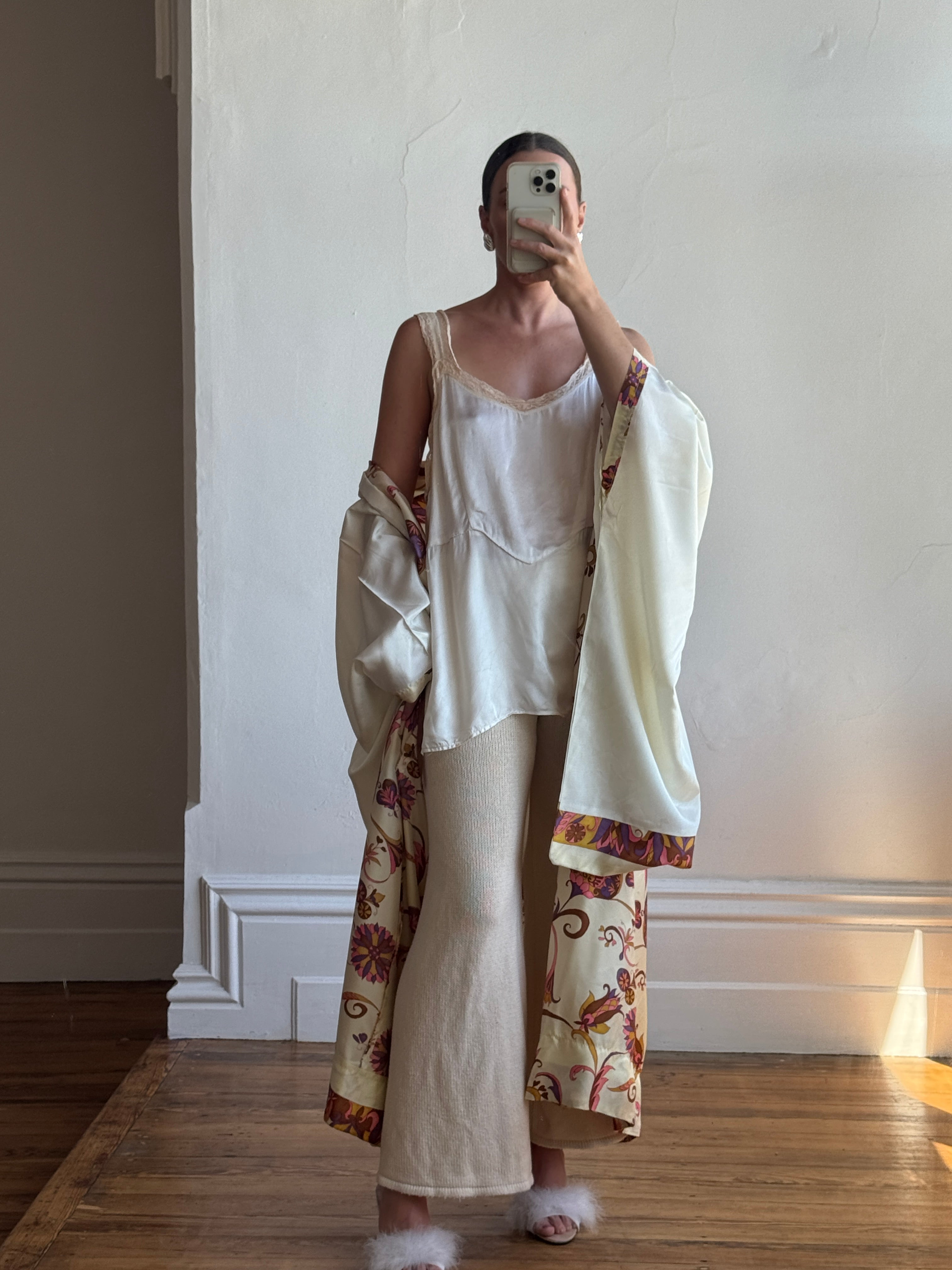 Vintage 70s Cream Oriental Floral Robe