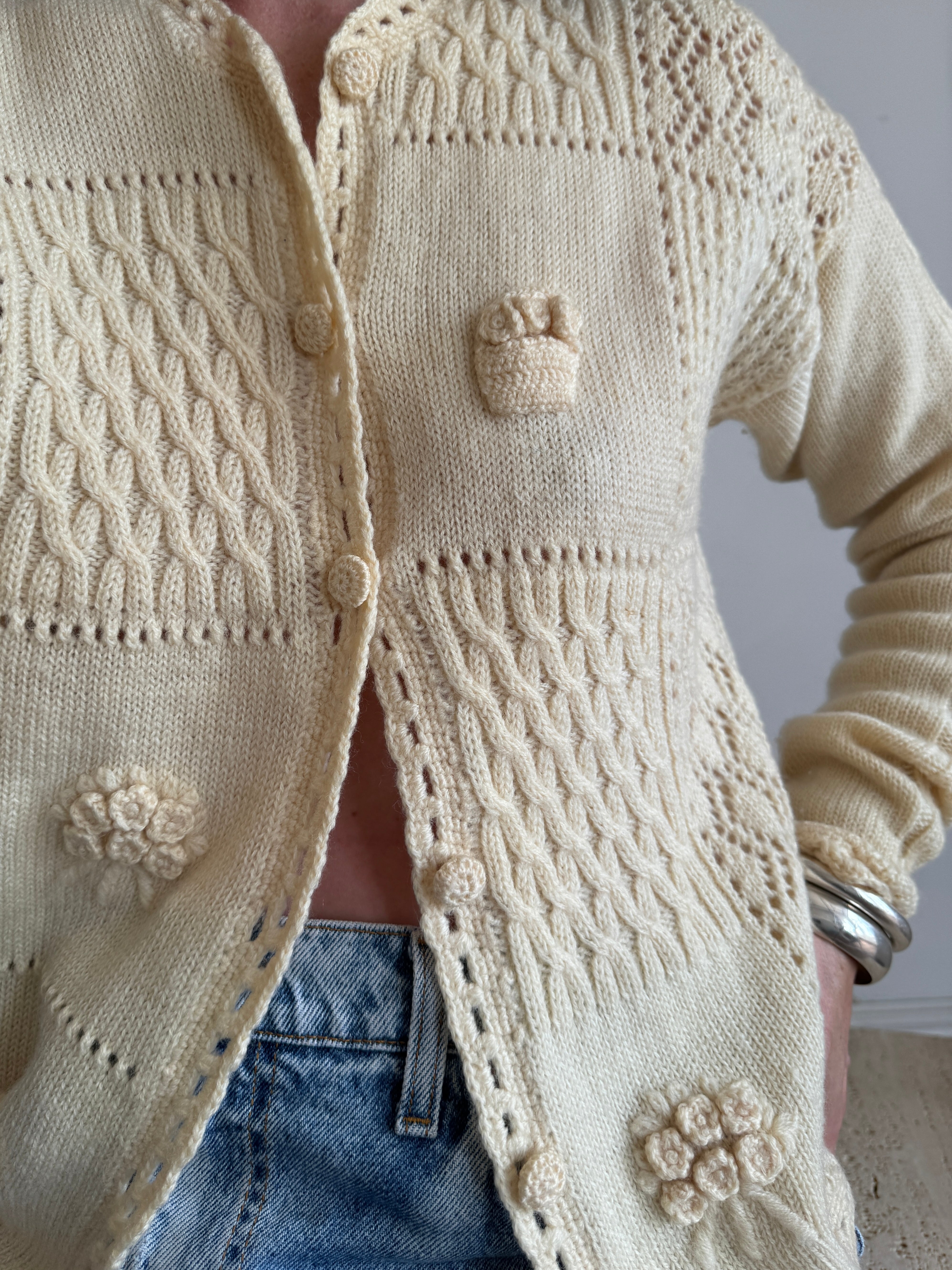Vintage 90s Pure Wool Bouquet Knitted Cardi Creme