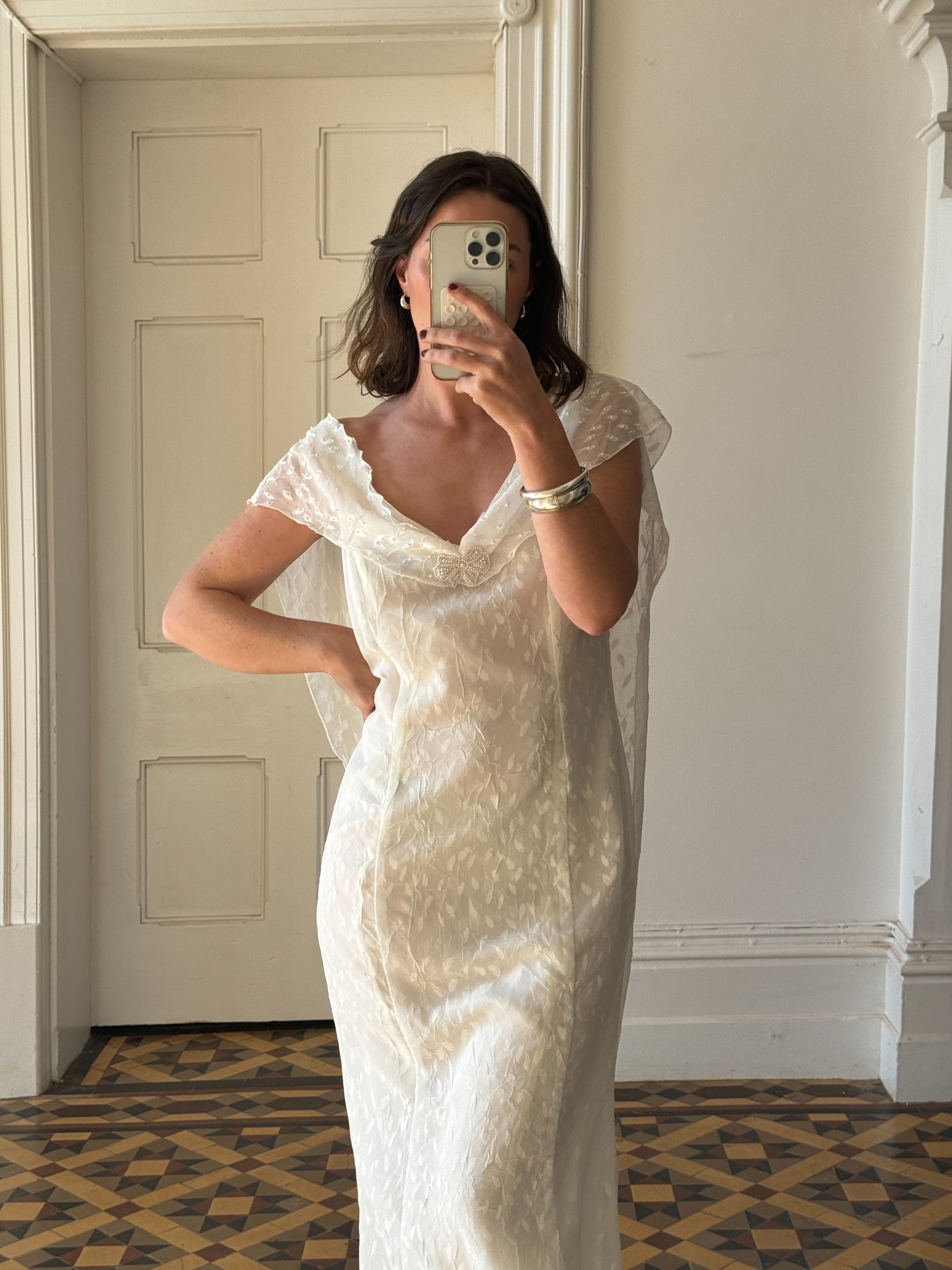 Vintage V Neck Sheer Vine Wedding Dress