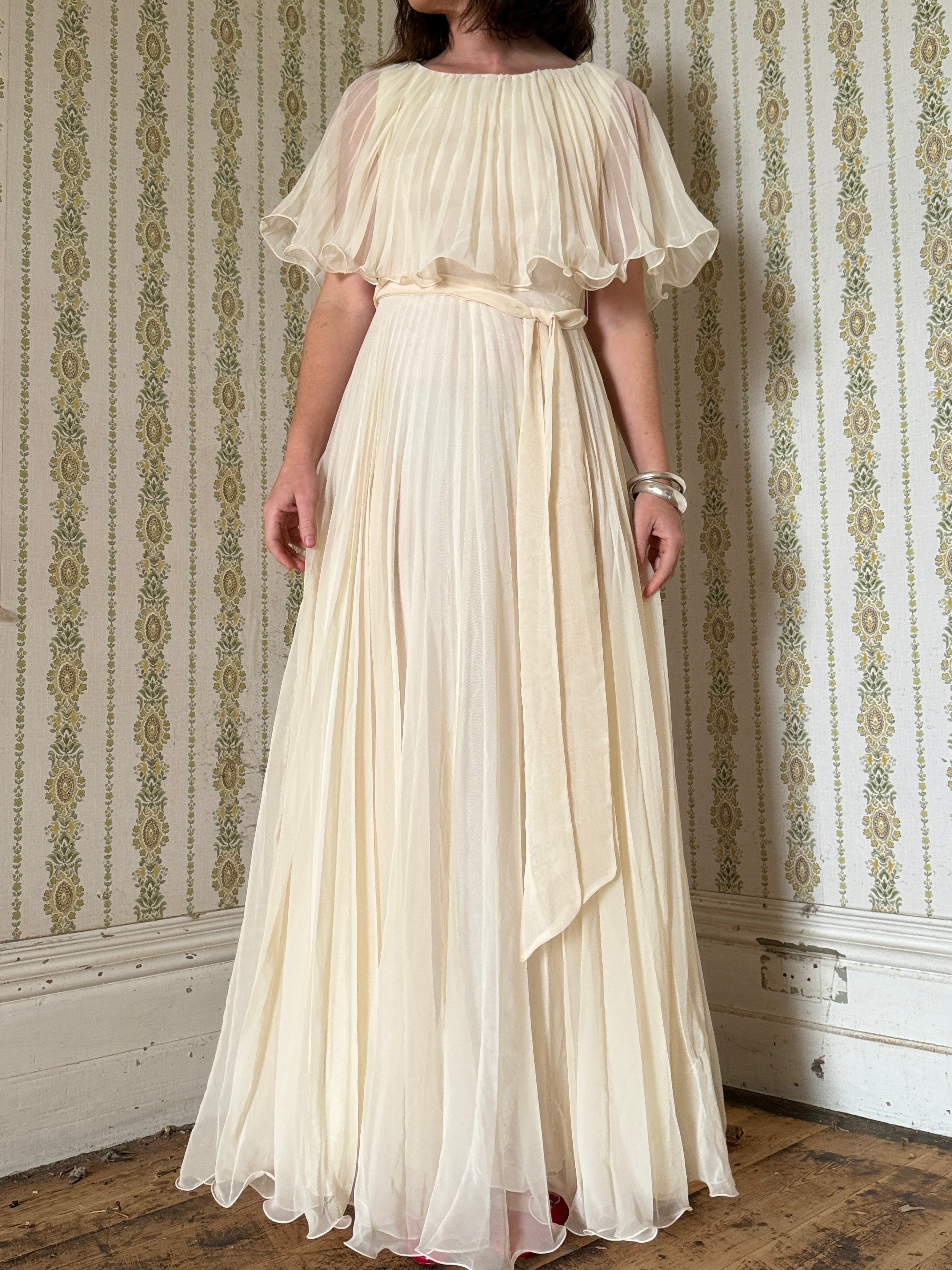 Vintage 60s Pleated Flutter Maxi Creme