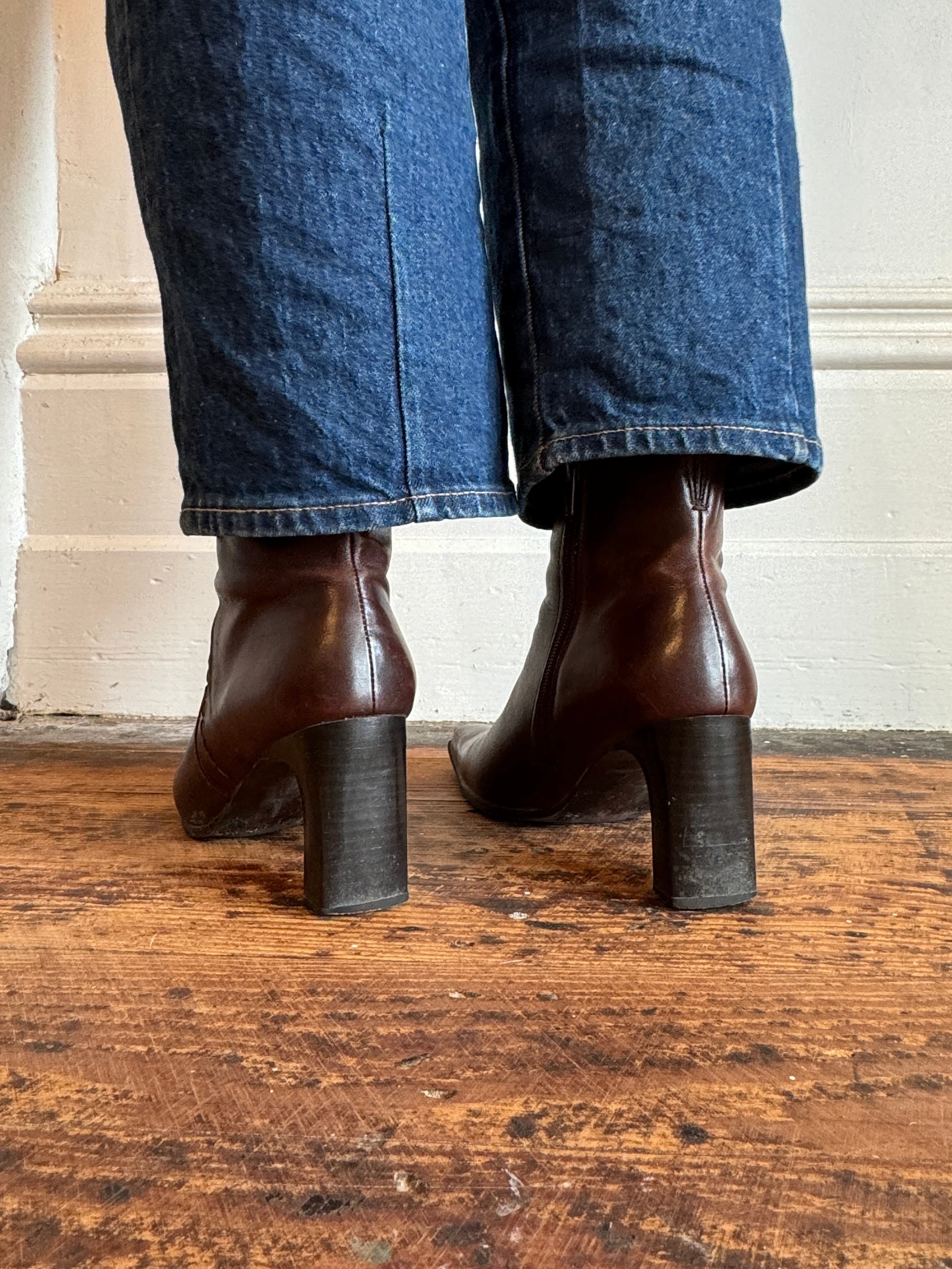 Vintage 90s Brown Leather Pointed Ankle Boots