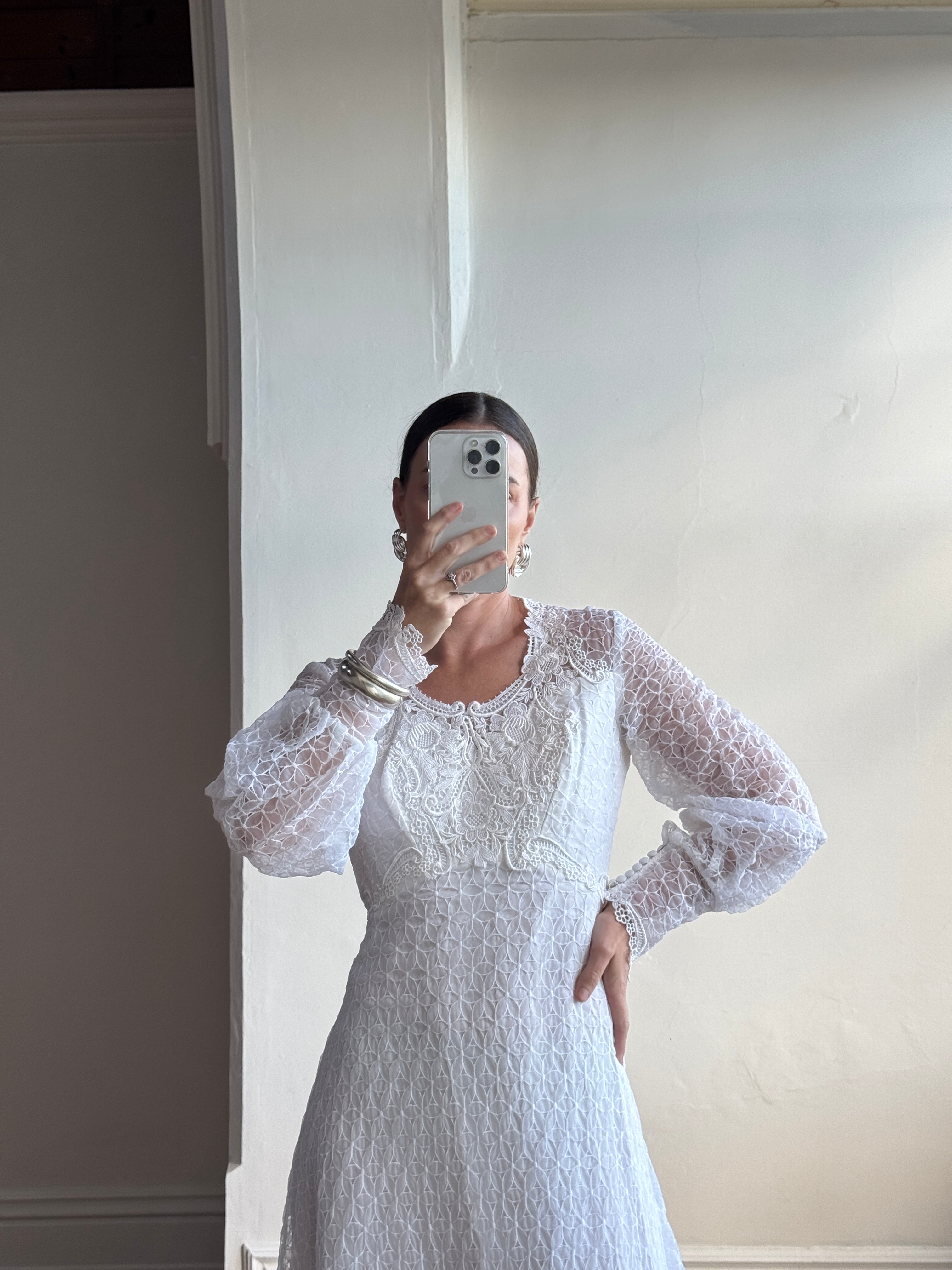 Vintage 70s Daisy Organza Lace Wedding Dress With Train