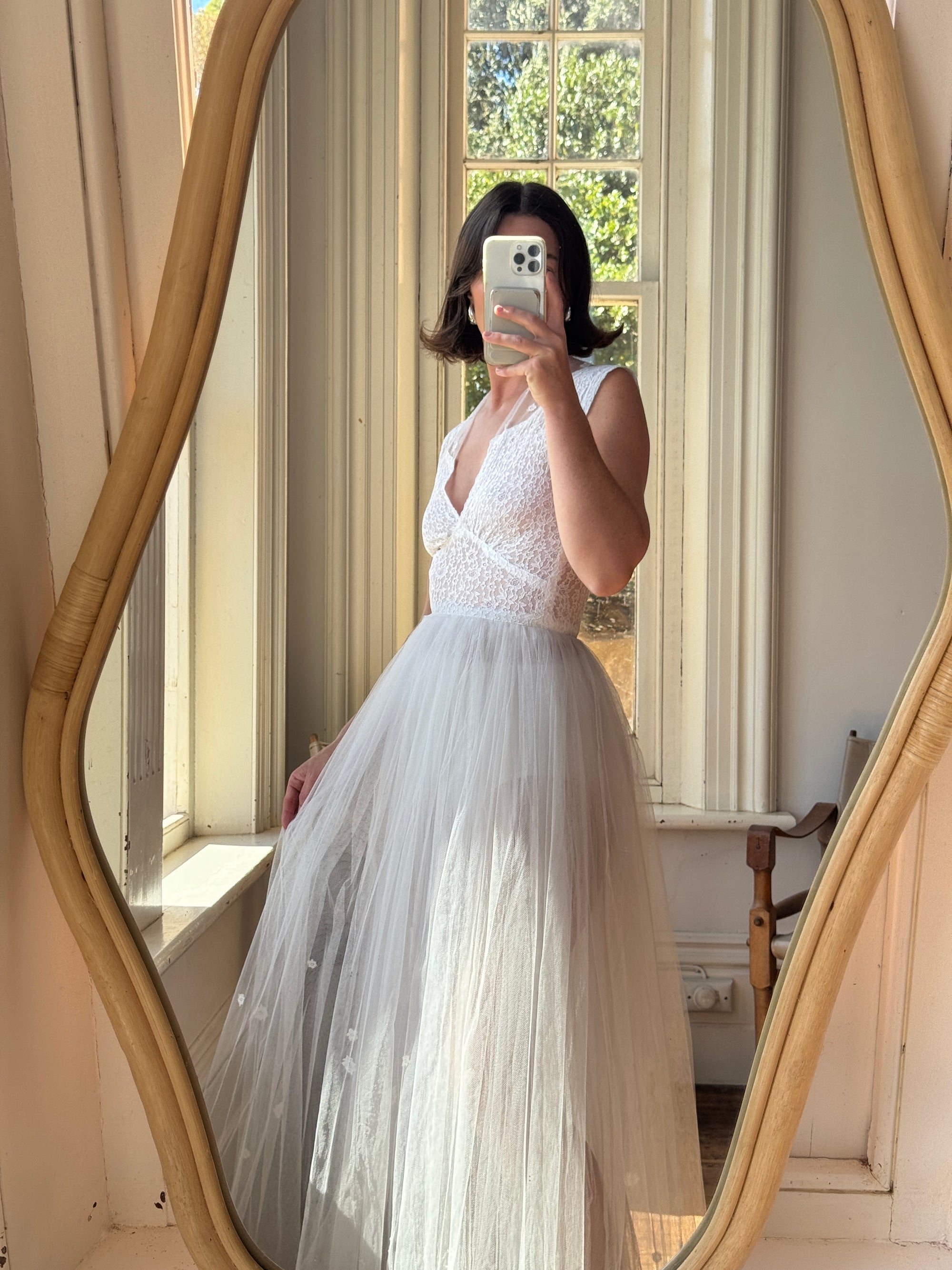 Vintage 40s Tulle Lace V Neck Daisy Wedding Dress