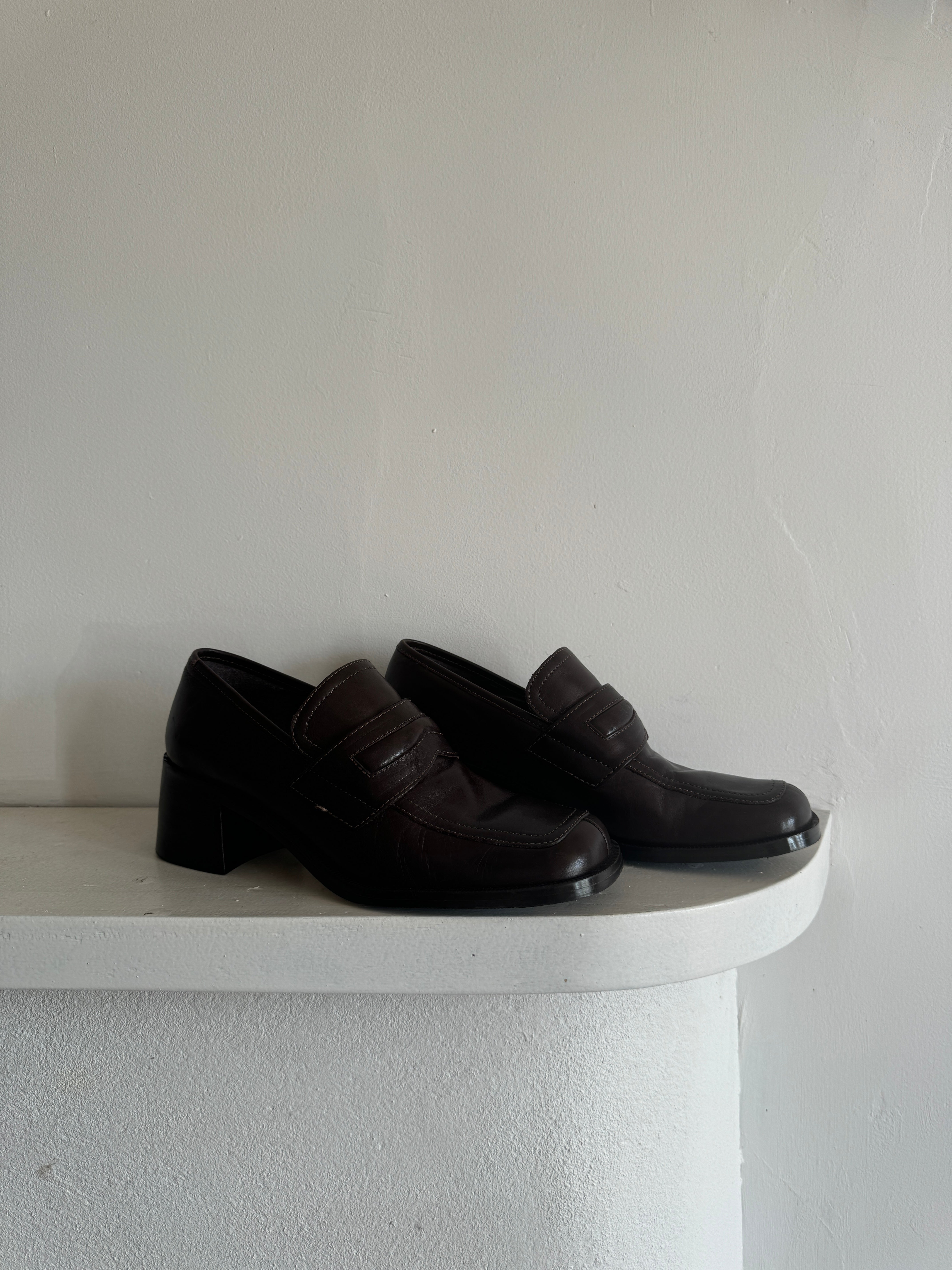 Vintage 90s Leather Heeled Loafers Brown