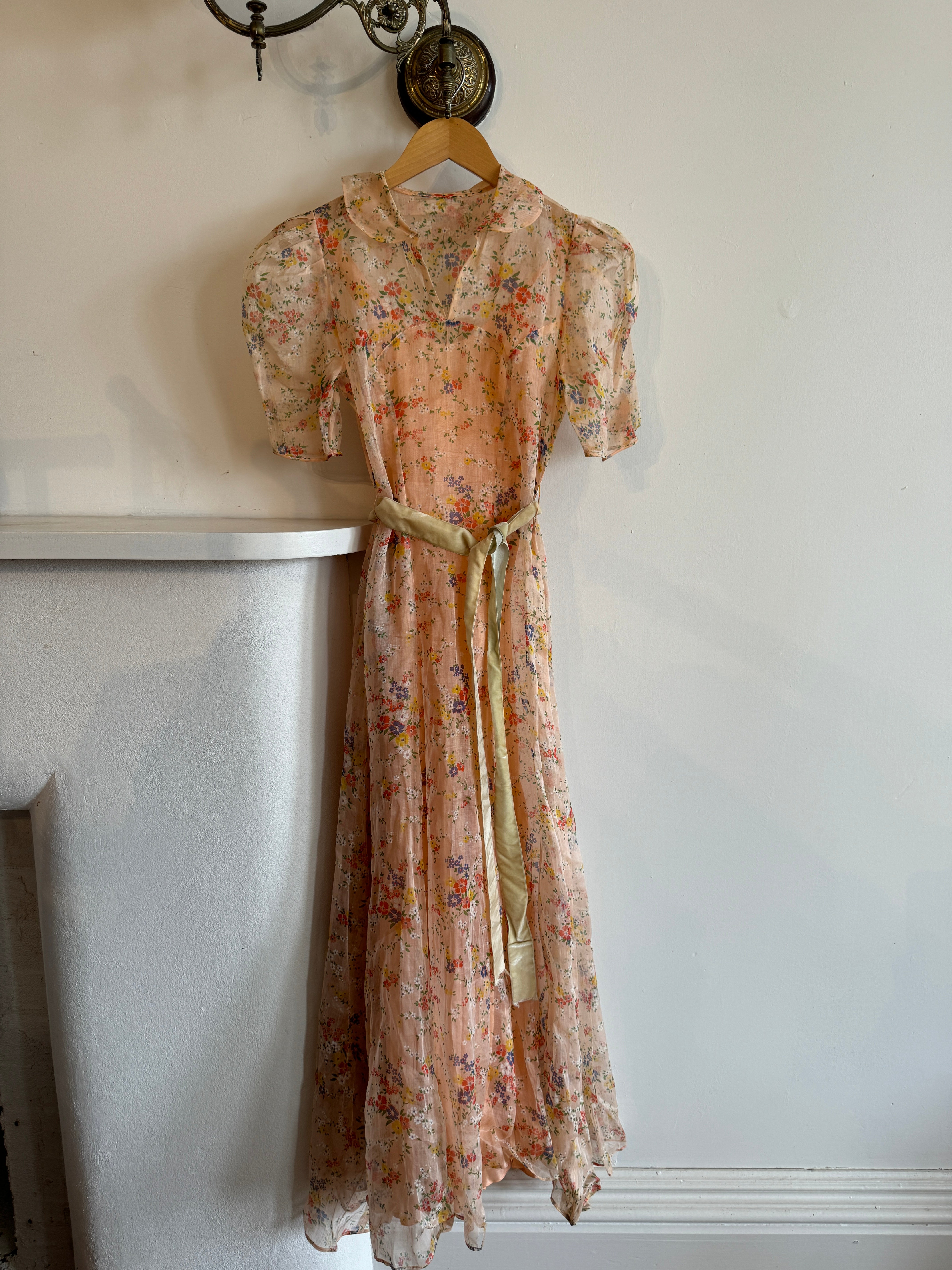 Vintage Sheer Peach Floral Collared Sundress With Tie