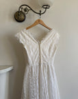 Vintage 60s Sleeveless Lace Wedding Gown With Train