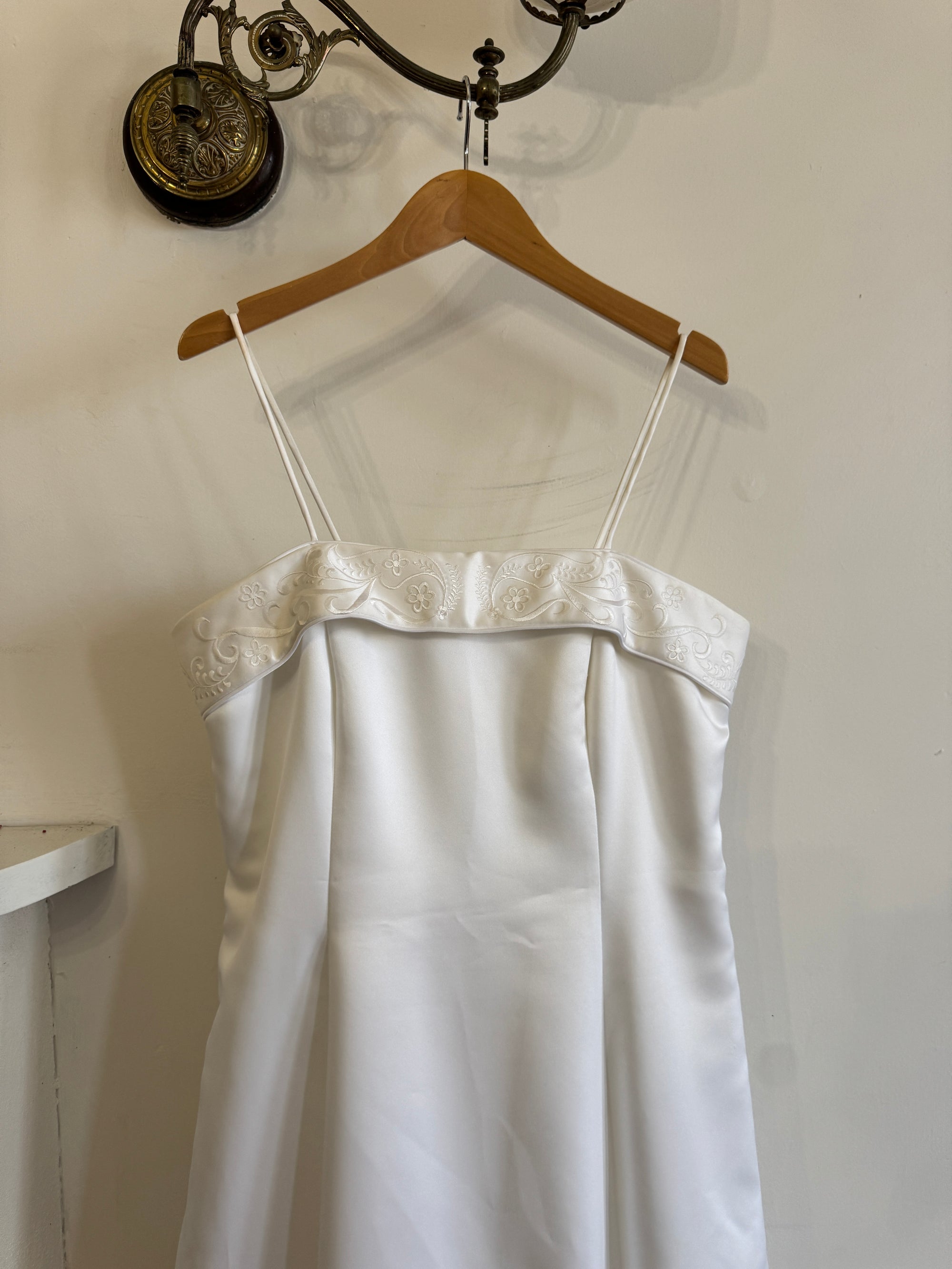 Vintage 90s Classic Strapless Wedding Gown