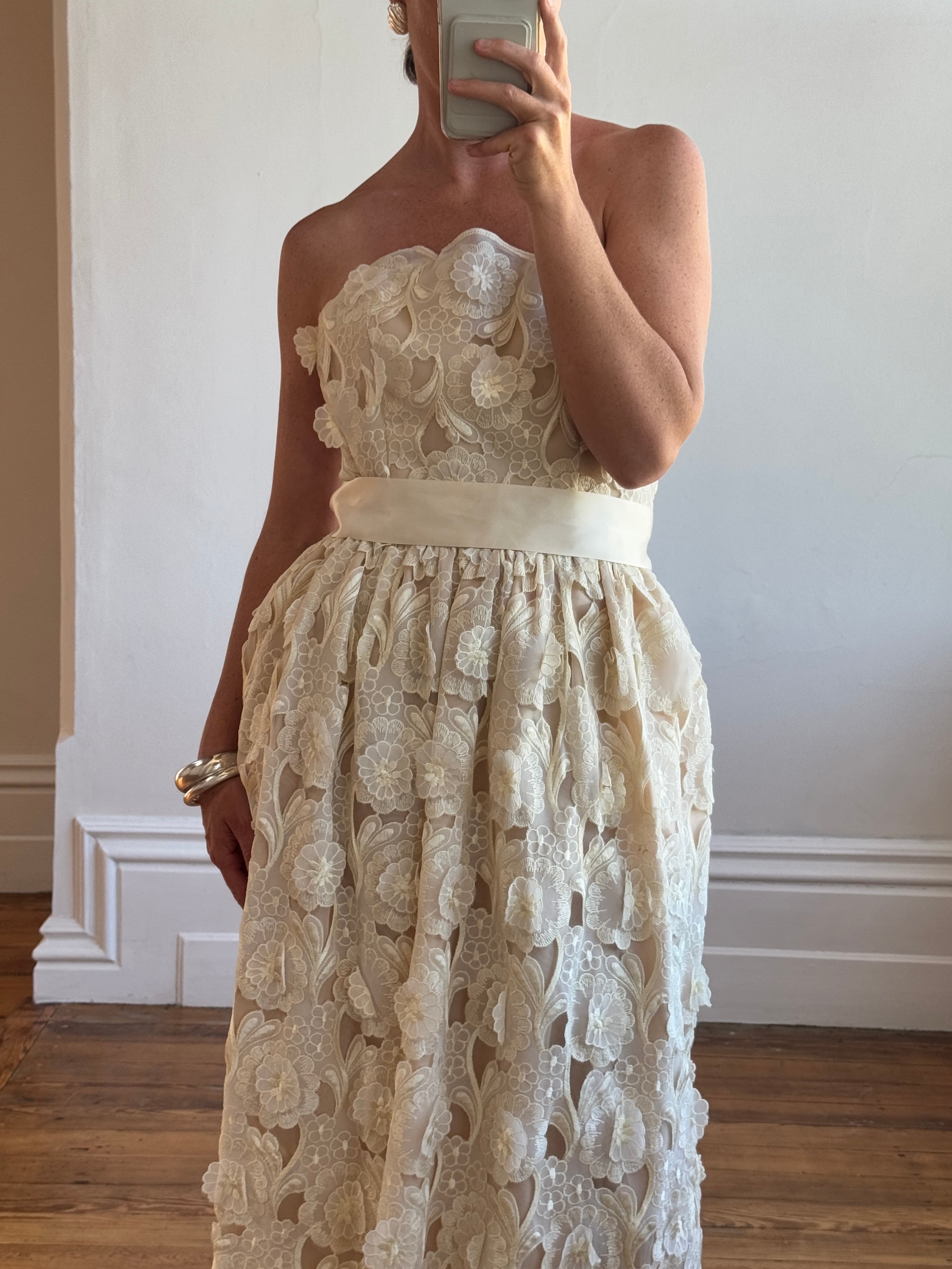 Vintage 70s Victor Costa 3D Lace Column Dress Creme