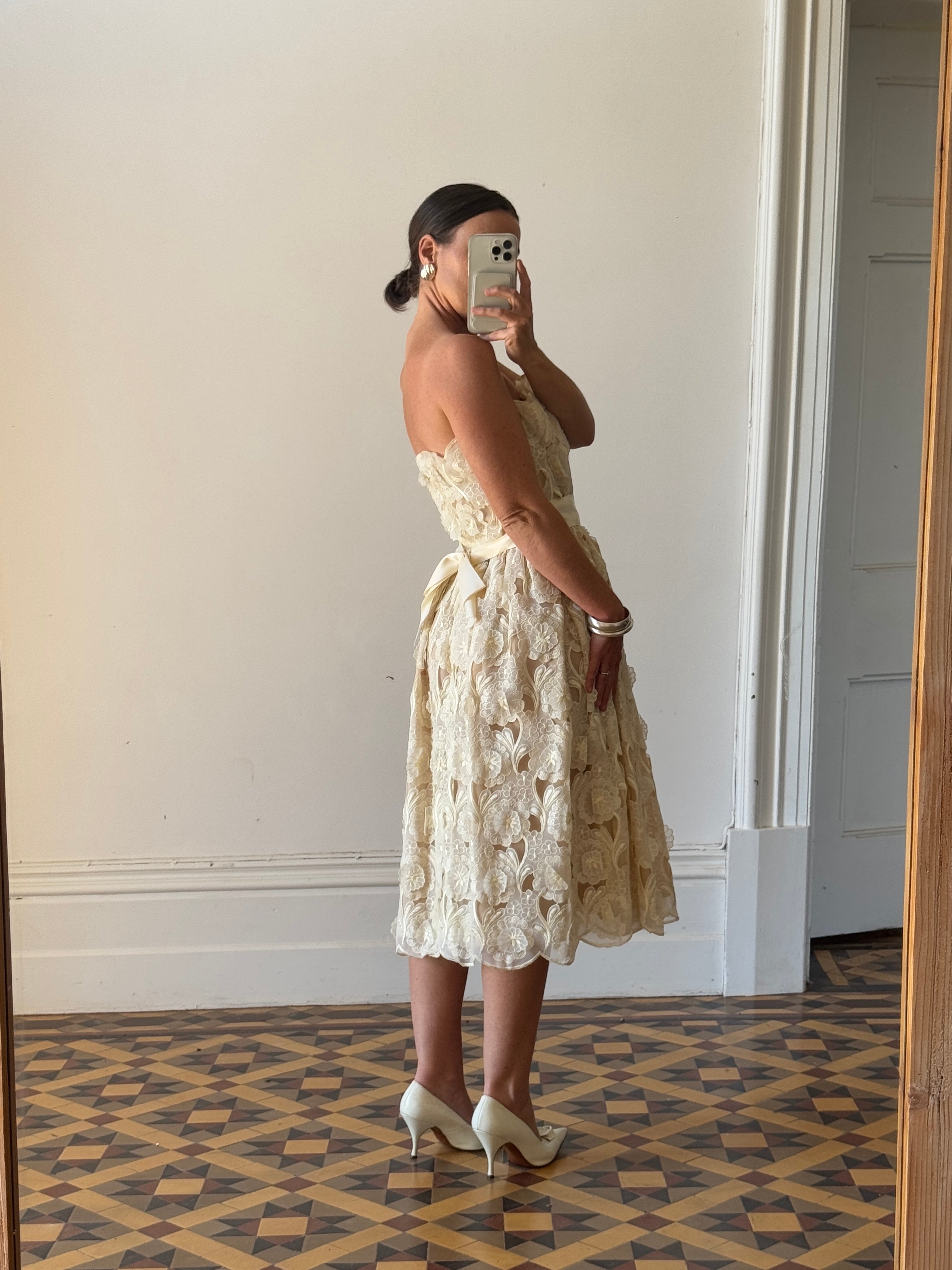 Vintage 70s Victor Costa 3D Lace Column Dress Creme