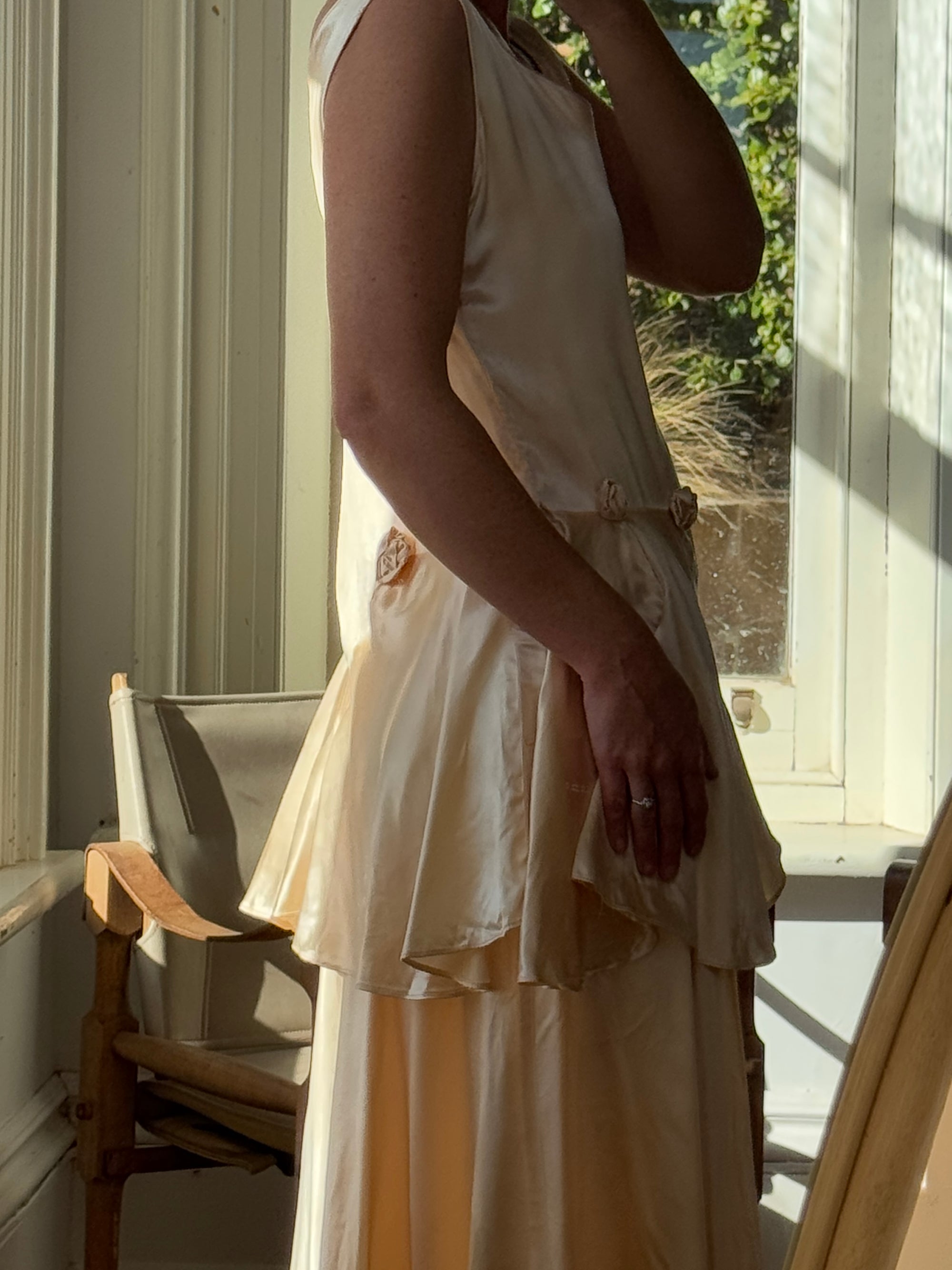 Vintage 20s Flapper Champagne Wedding Dress With Rosettes