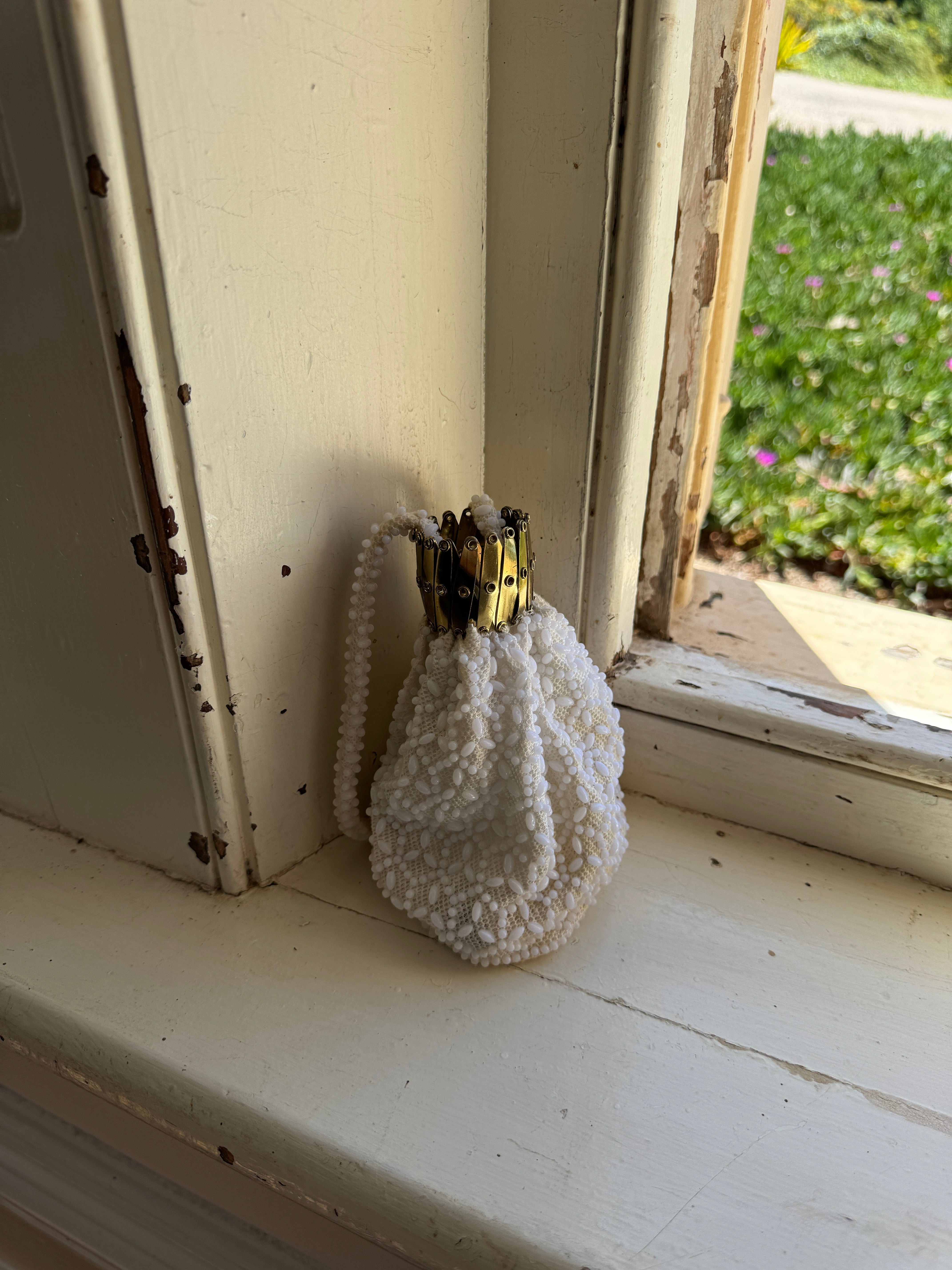 Vintage 70s Beaded Bridal Pouch with Accordian Opening