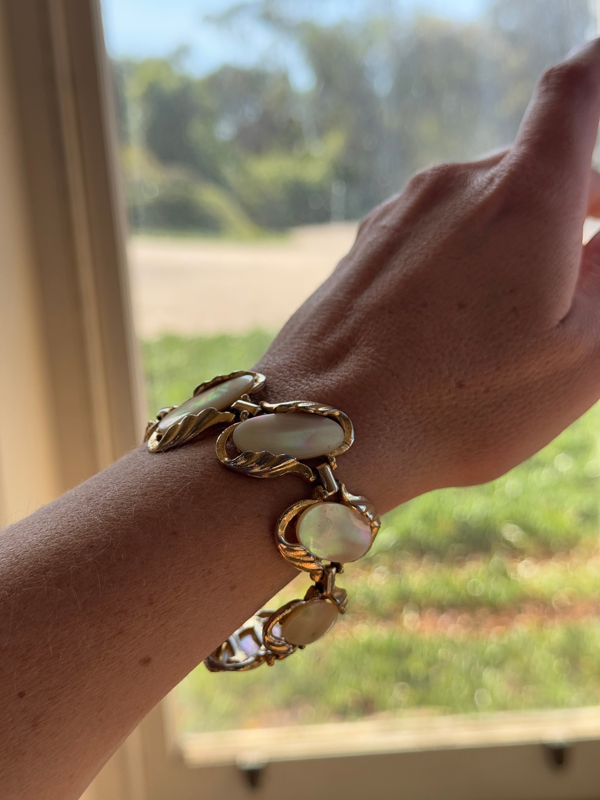 Vintage Mother of Pearl Art Deco Bracelet Gold