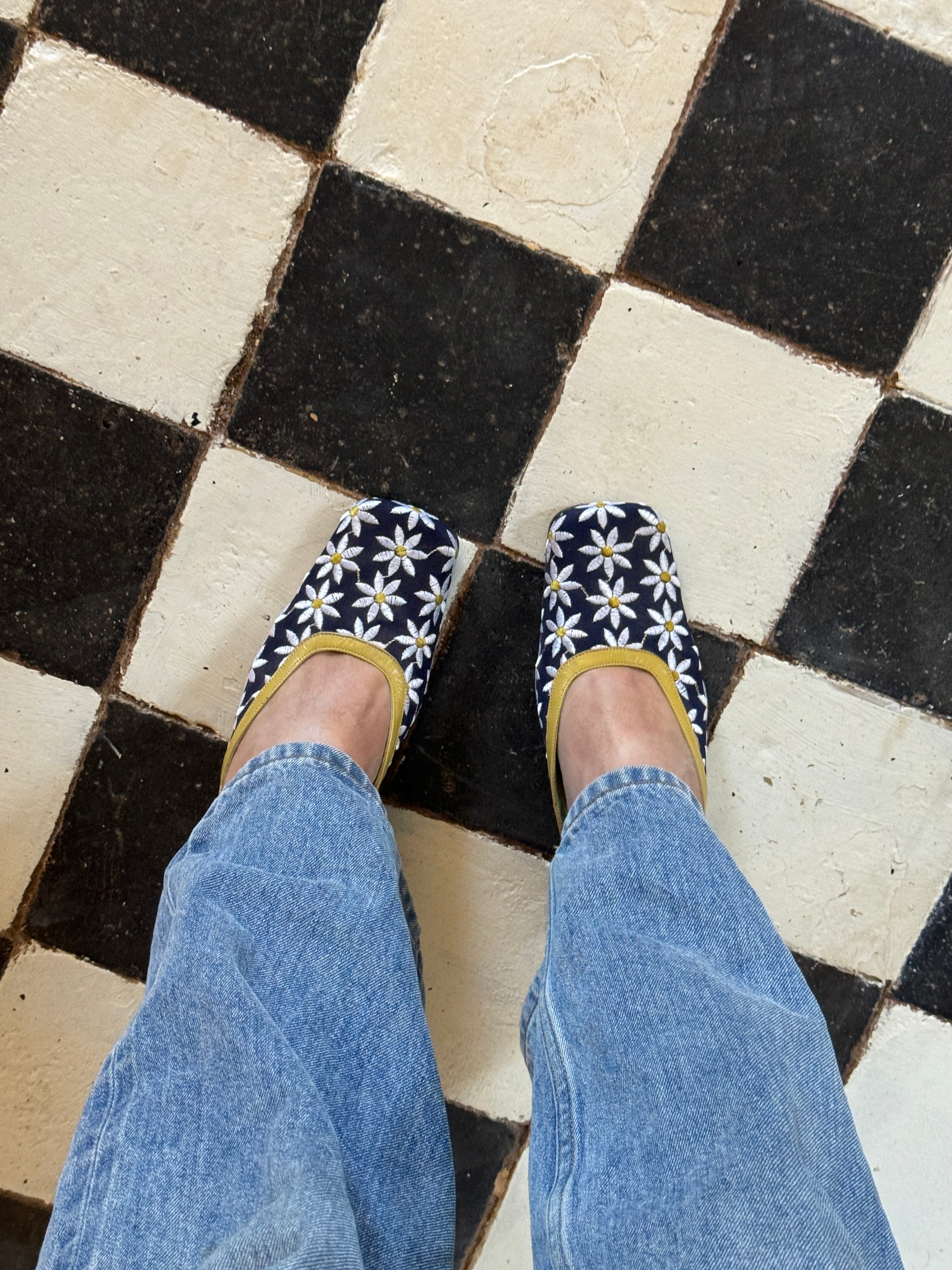 Vintage Y2K Leather Square Toe Daisy Mules
