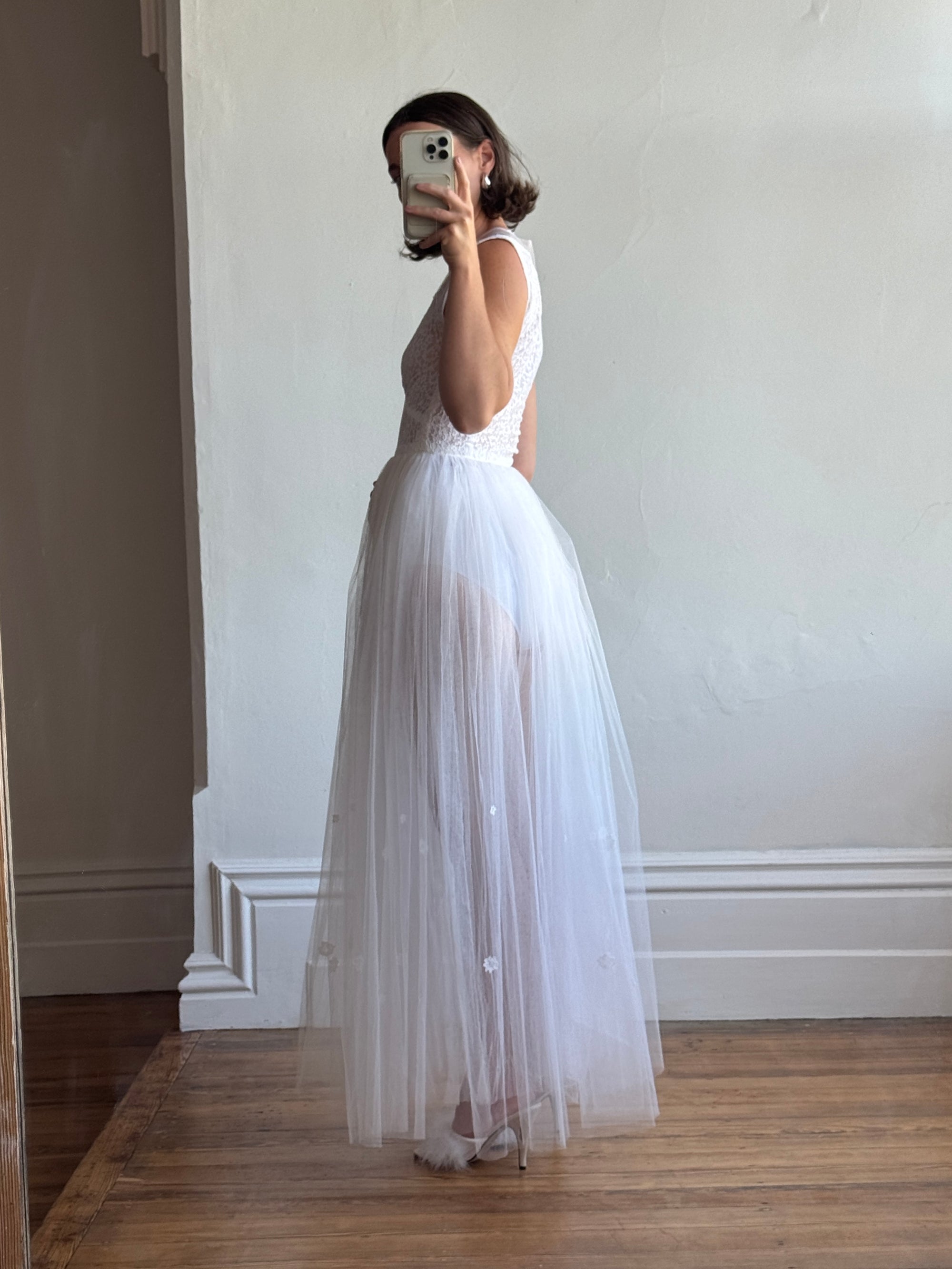 Vintage 40s Tulle Lace V Neck Daisy Wedding Dress