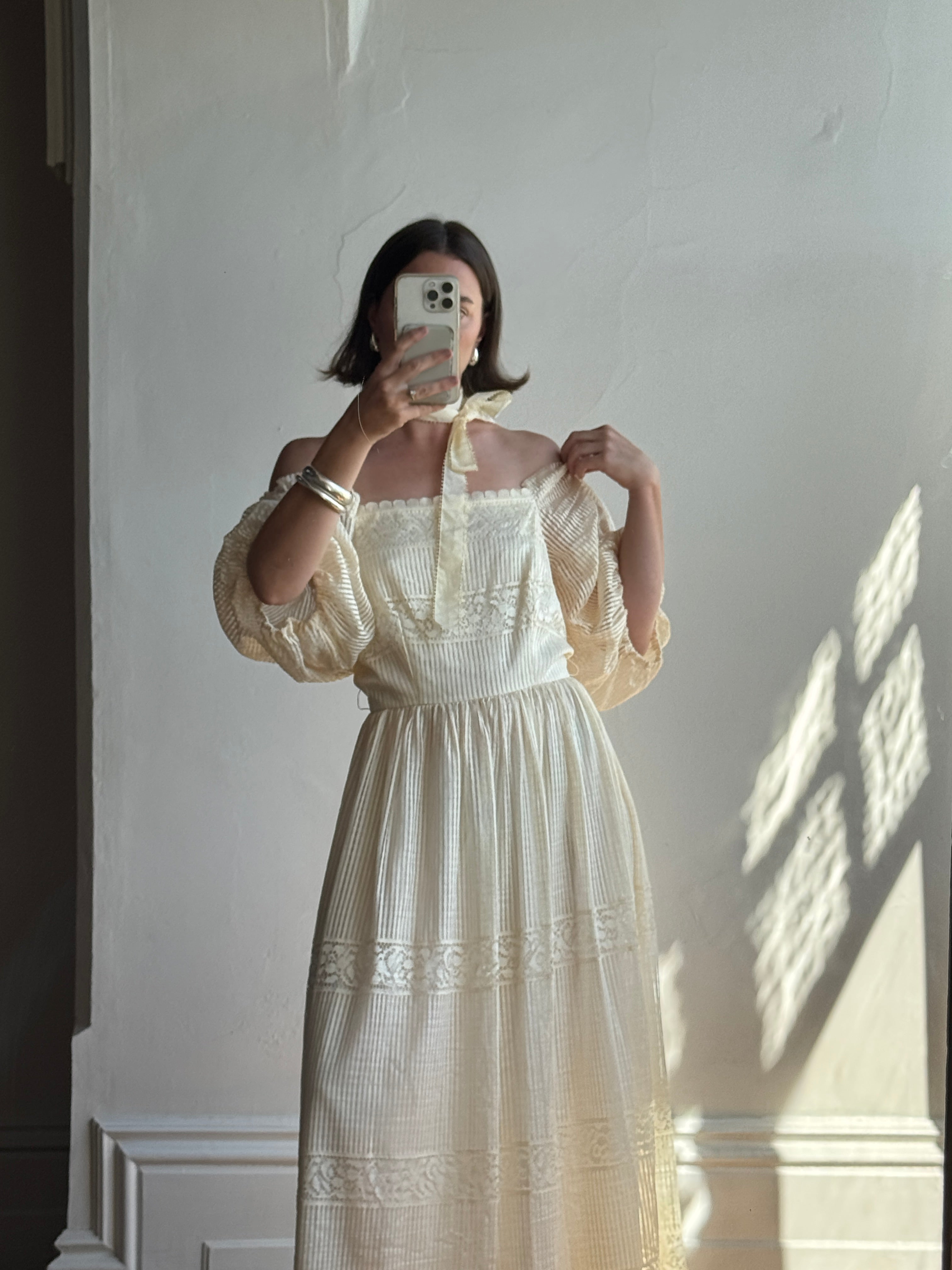 Vintage 70s Prairie Lace Wedding Dress Creme