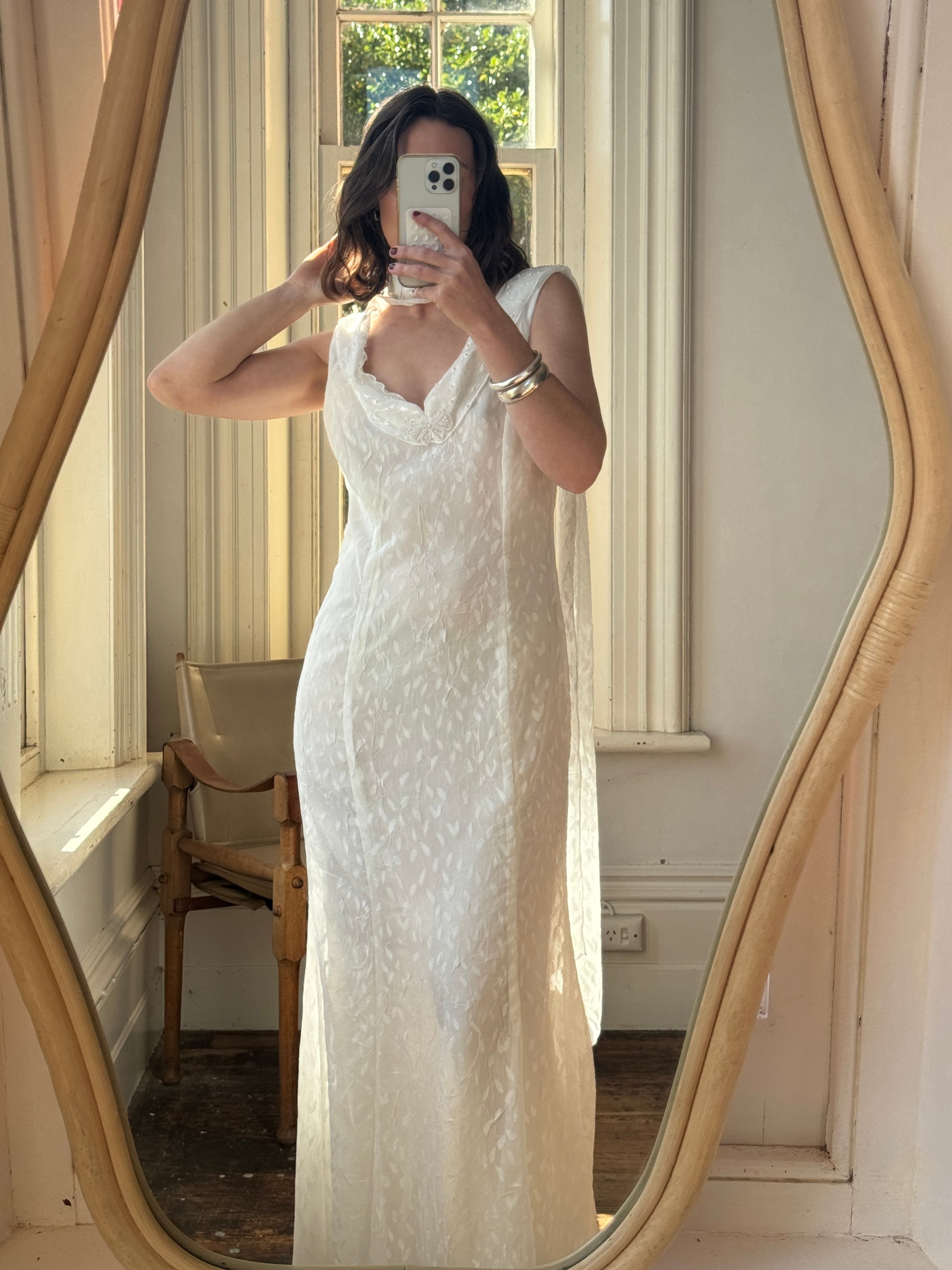 Vintage V Neck Sheer Vine Wedding Dress