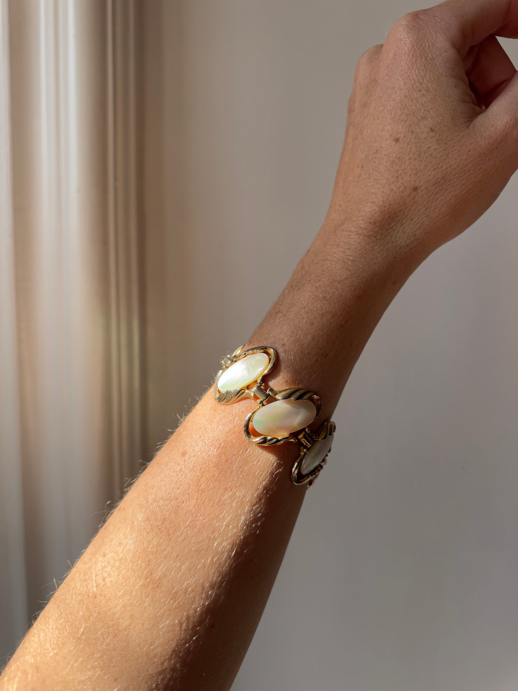 Vintage Mother of Pearl Art Deco Bracelet Gold