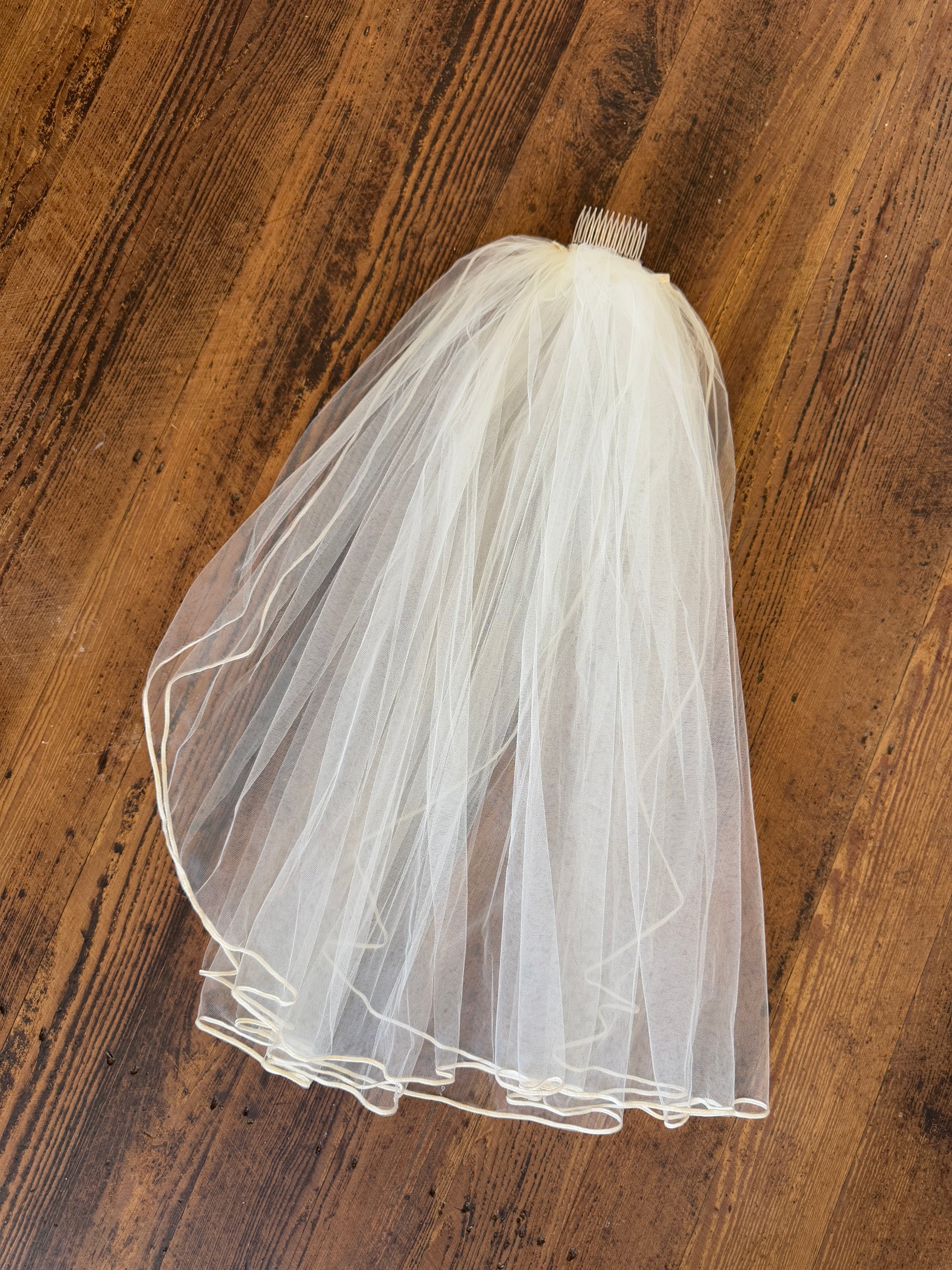 Vintage Simple Tulle Veiled Hair Piece