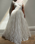 Vintage Scalloped Lace Princess Tulle Wedding Gown