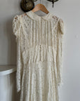 Vintage 40s Collared Lace Wedding Gown With Train