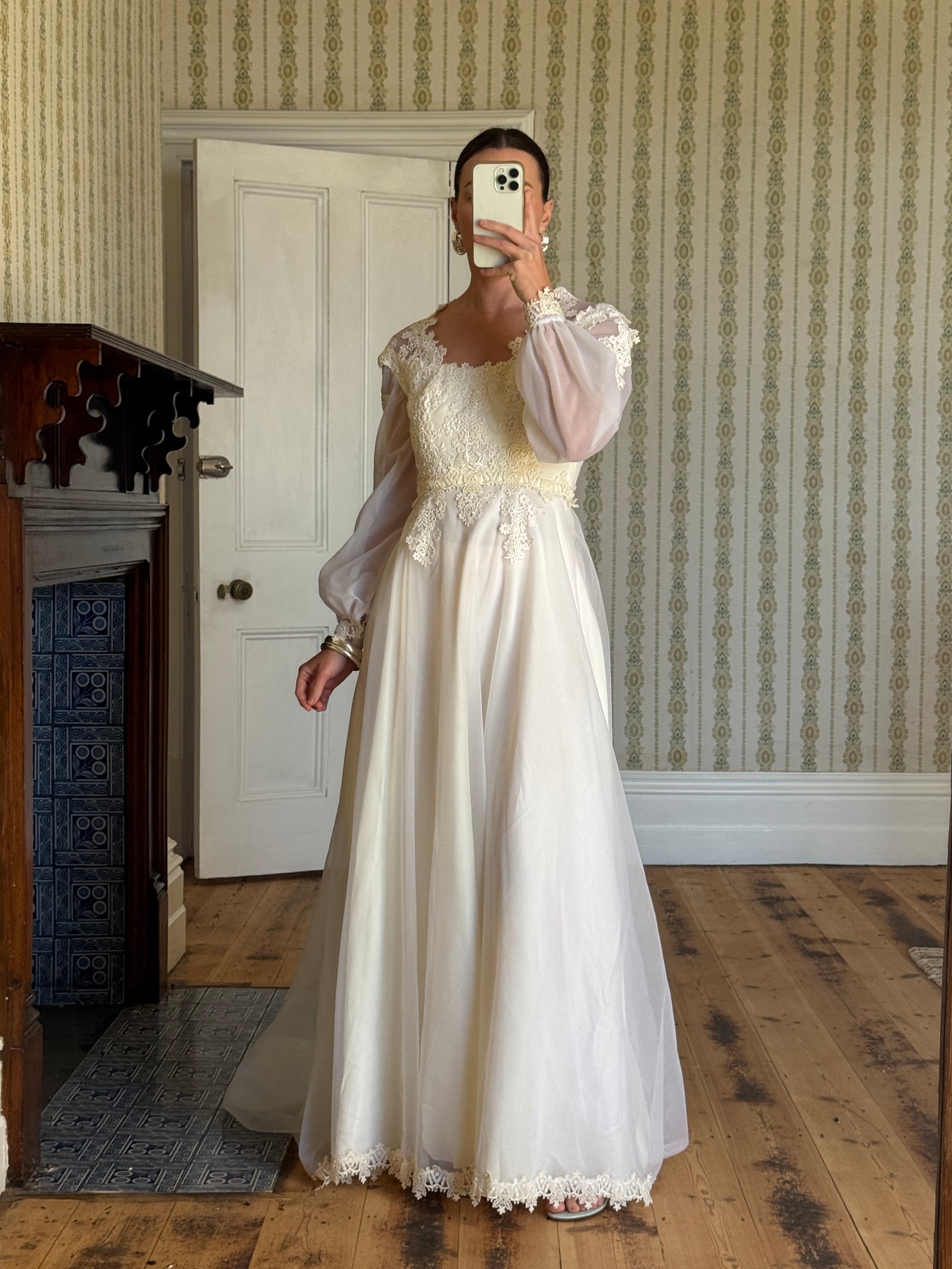 Vintage 70s Lace Poet Sleeve Wedding Dress Ivory