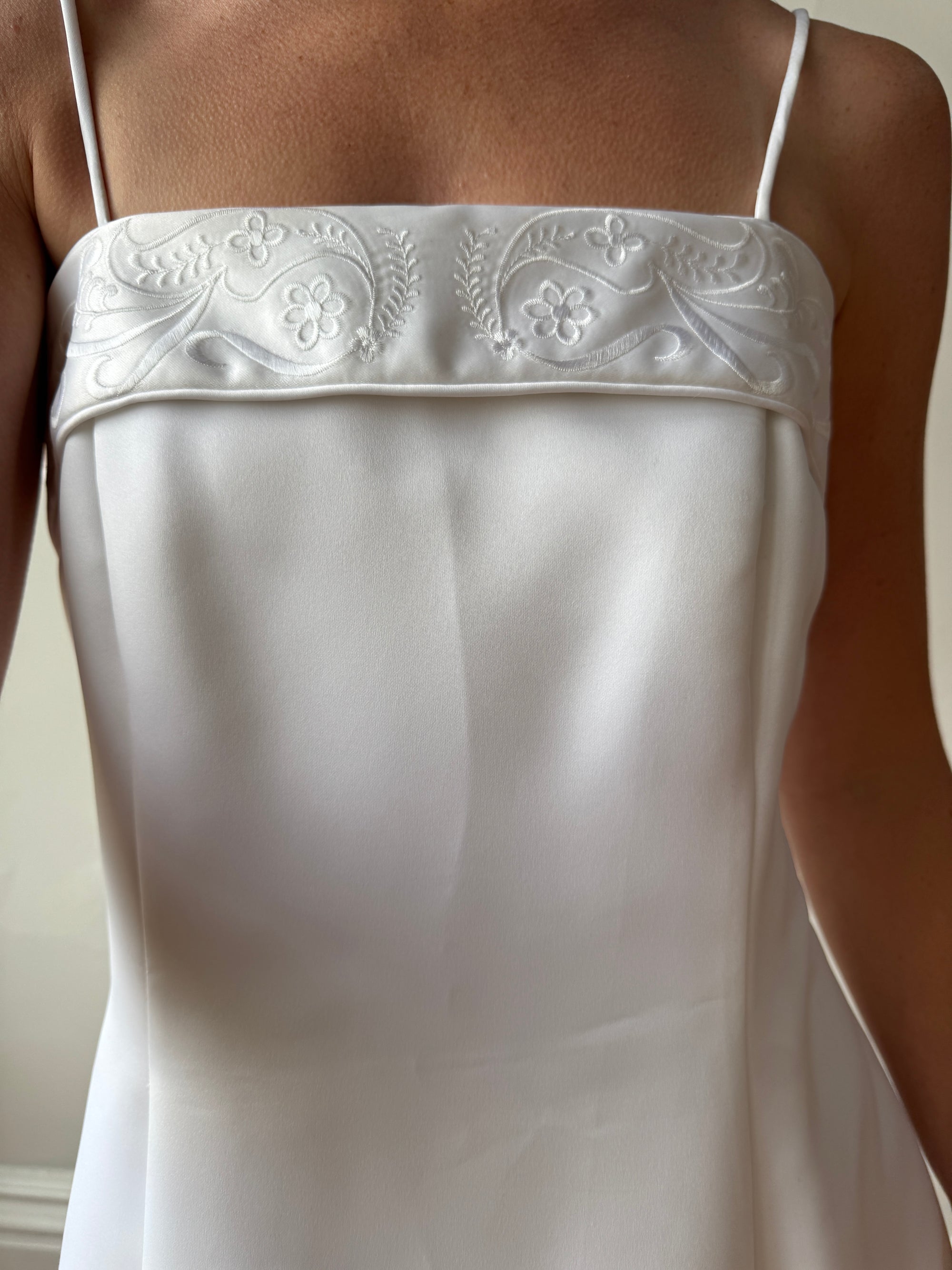 Vintage 90s Classic Strapless Wedding Gown