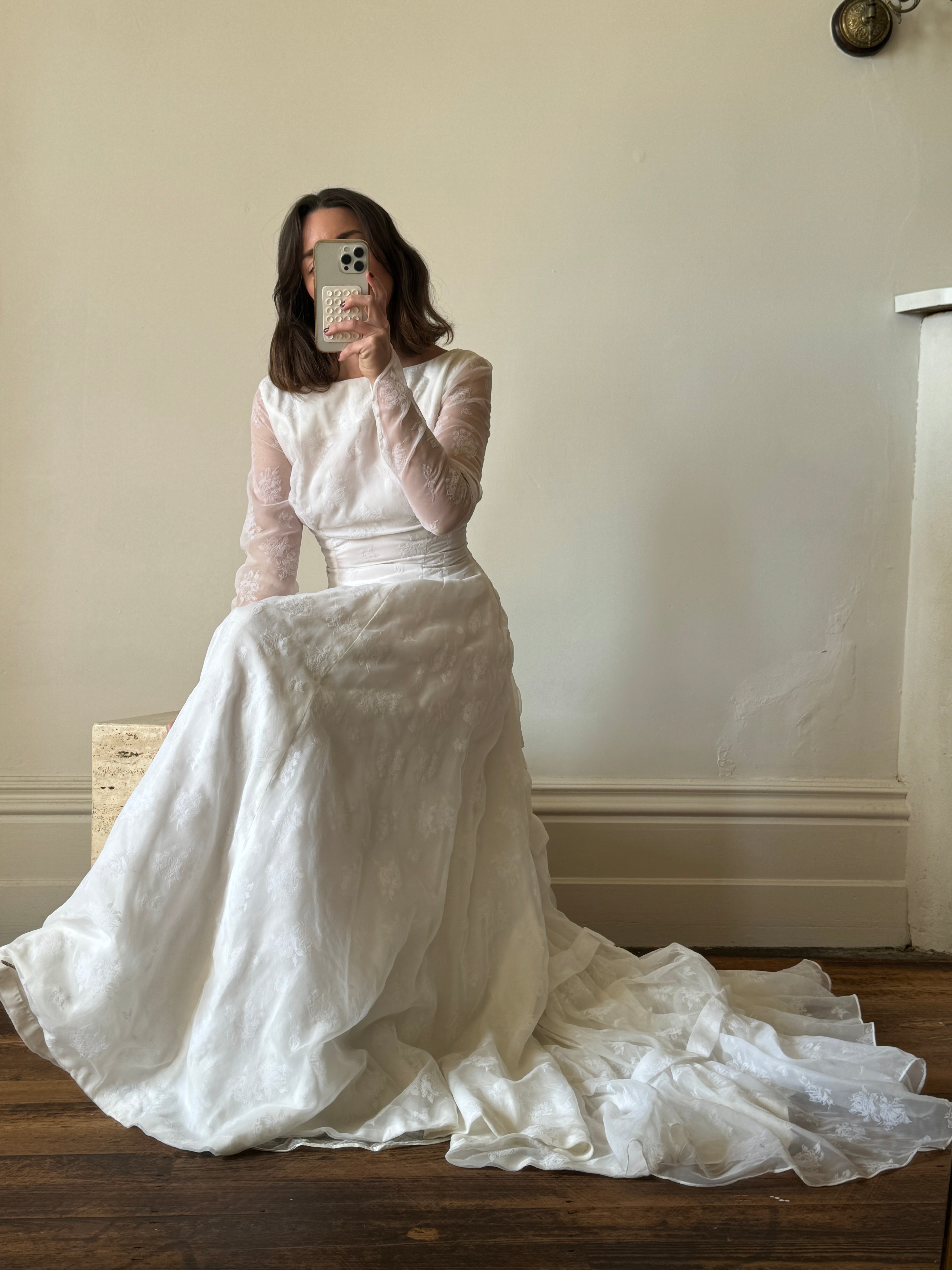 Vintage 50s Flocked Velvet Jacquard Wedding Gown with Bow Train