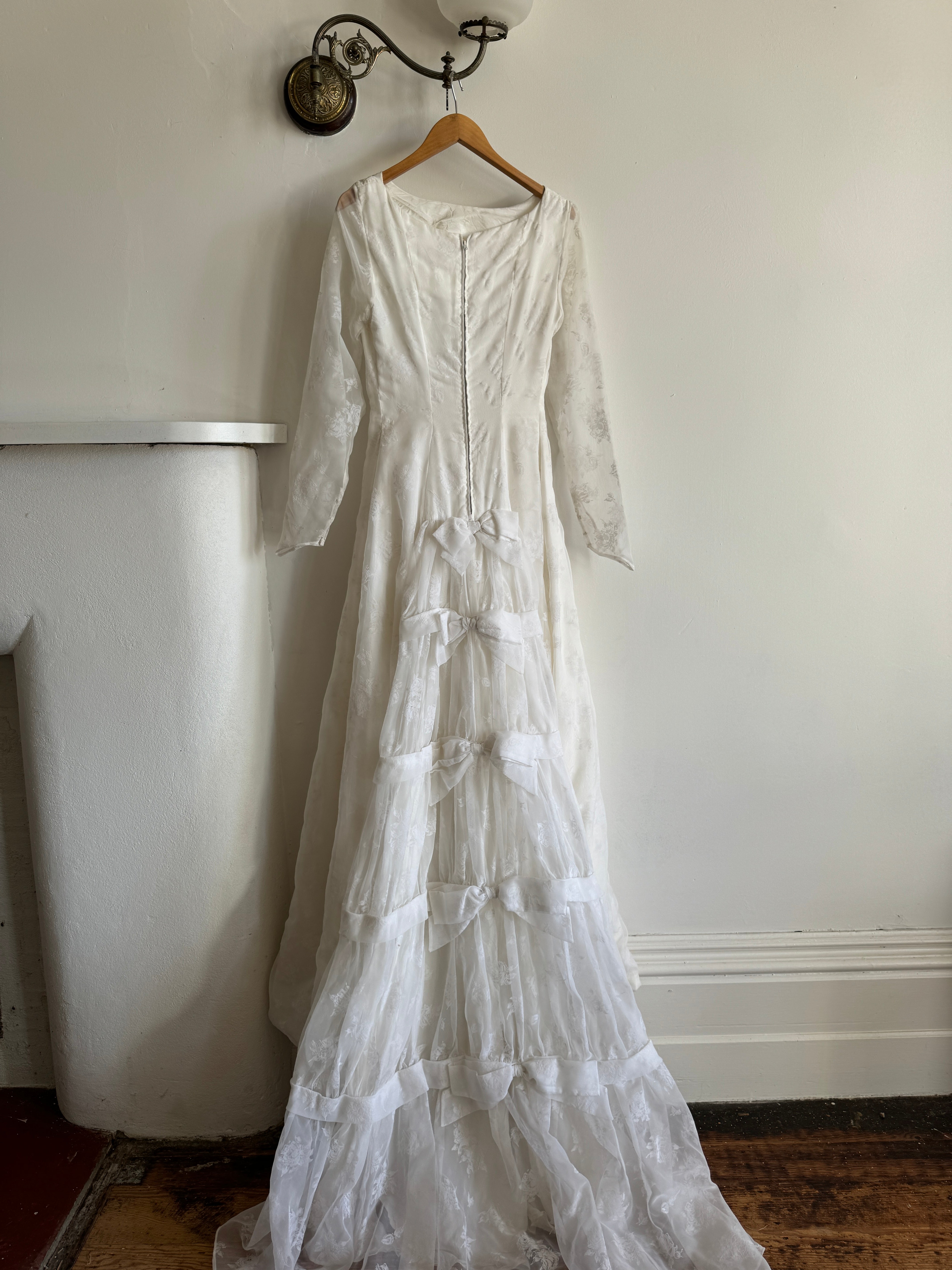 Vintage 50s Flocked Velvet Jacquard Wedding Gown with Bow Train