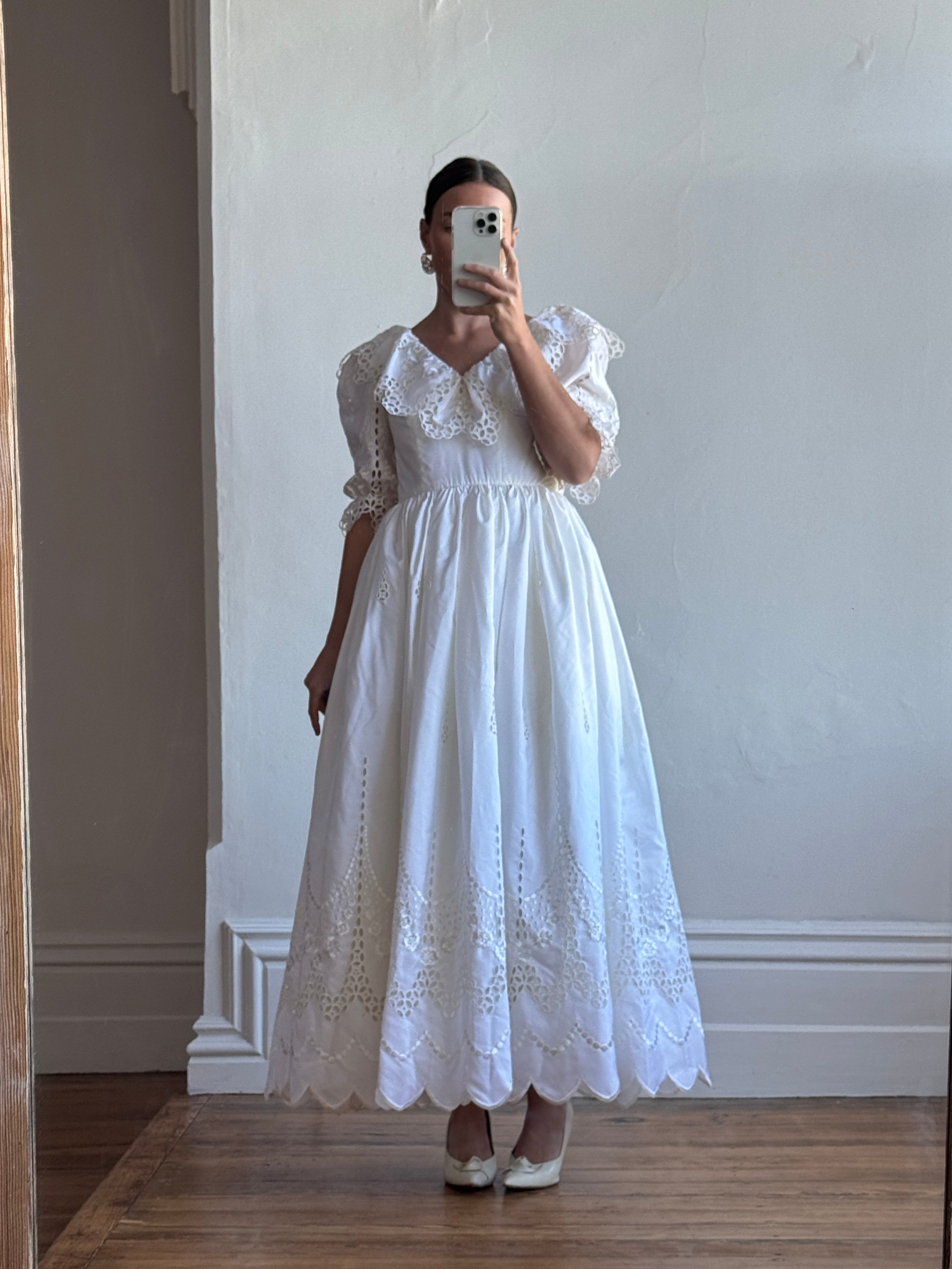 Vintage 70s Broderie Anglaise Frill Wedding Dress Ivory