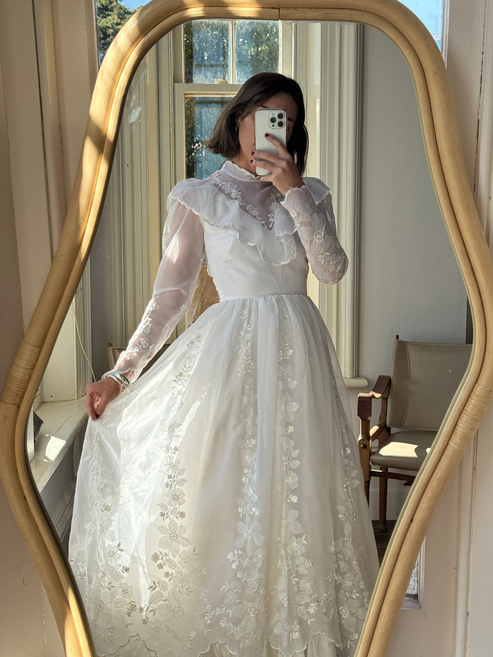 Vintage 80s Prarie Long Sleeved Wedding Dress with Floral Embroidery