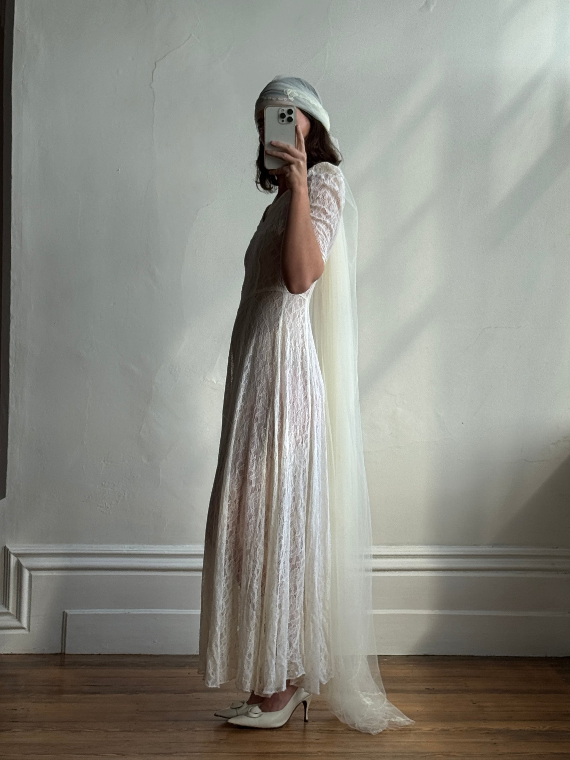 Vintage 30s Bias Cut Lace Wedding Dress Creme