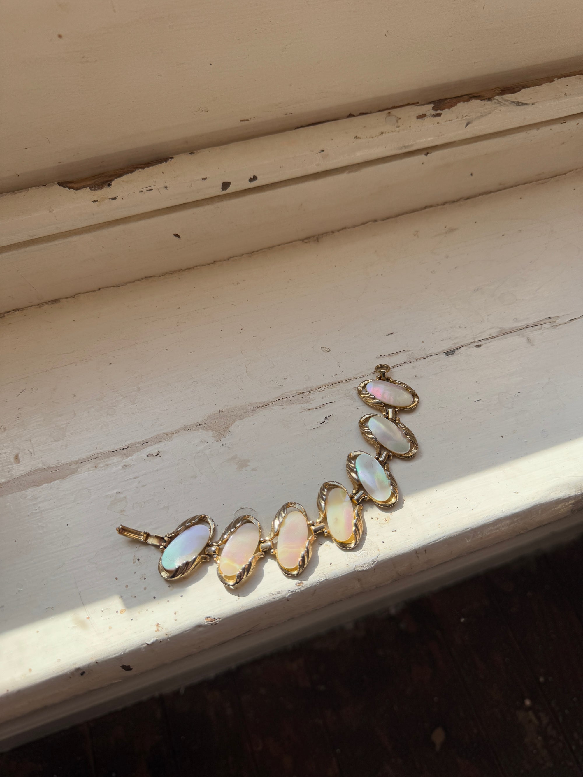 Vintage Mother of Pearl Art Deco Bracelet Gold